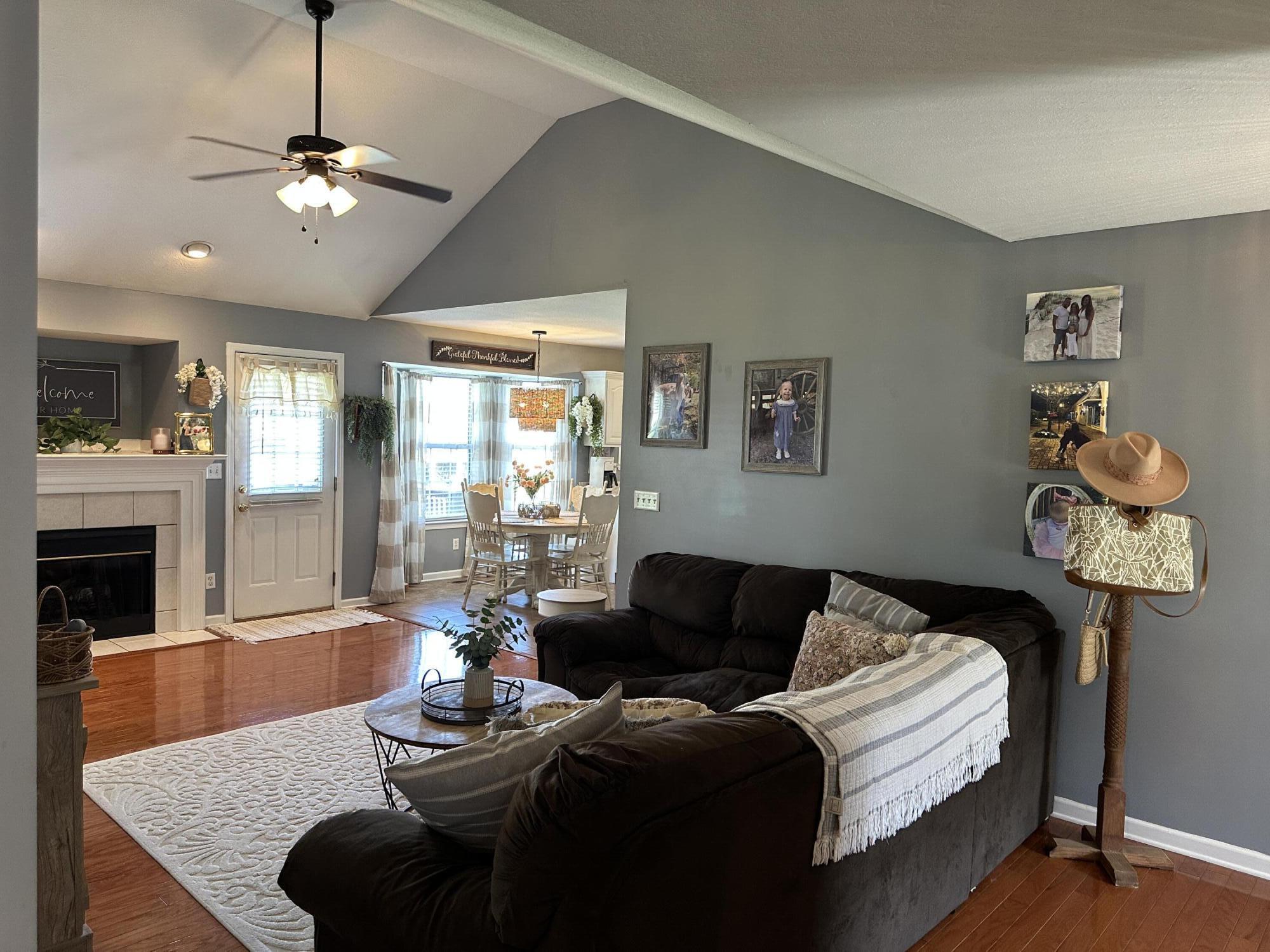86 Lodgestone Drive