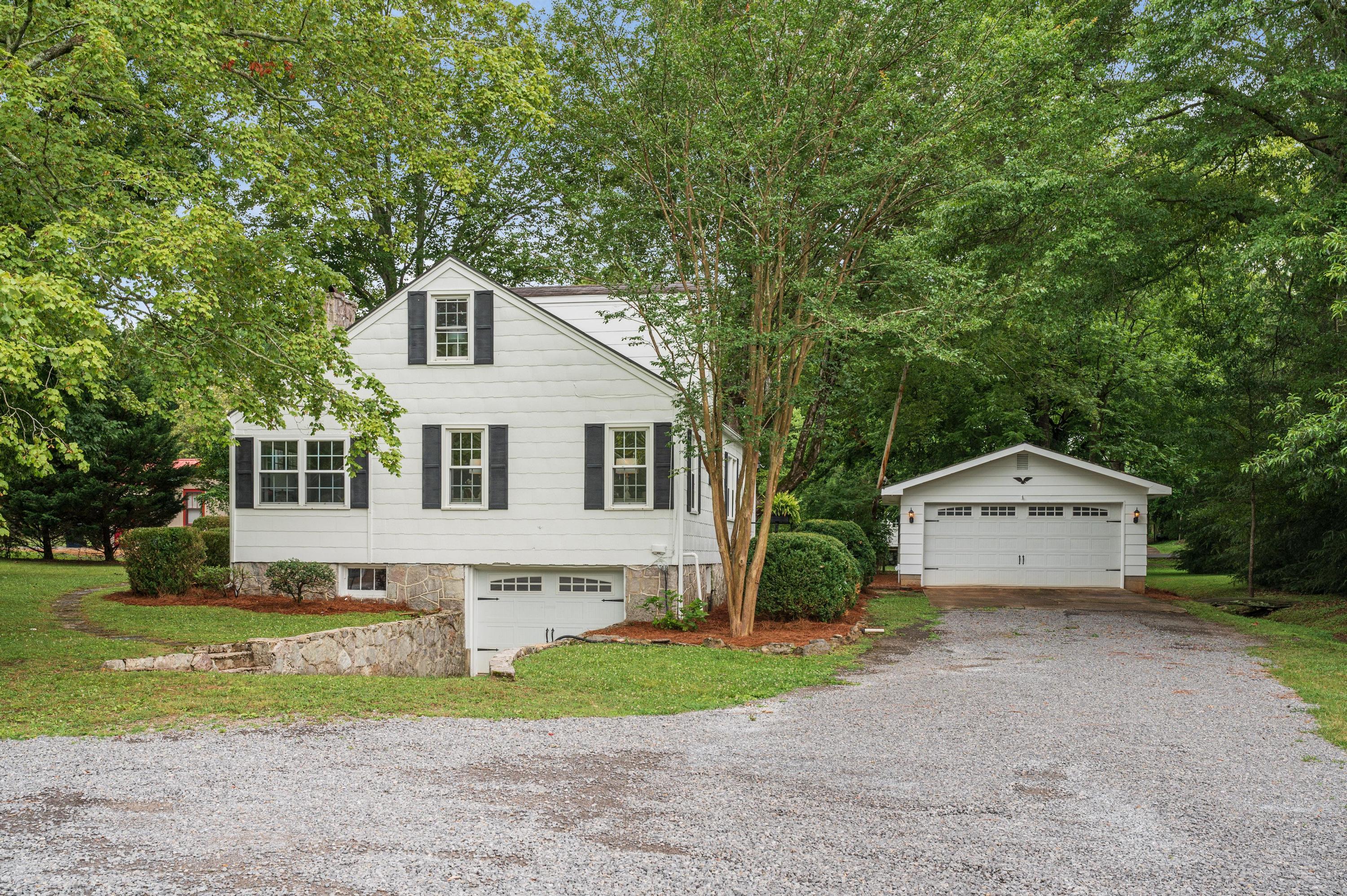 519 Cove Road