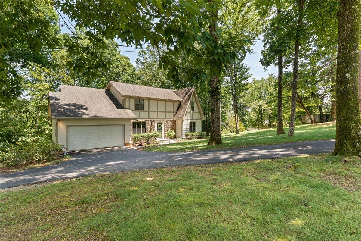 5122 Princeton Way