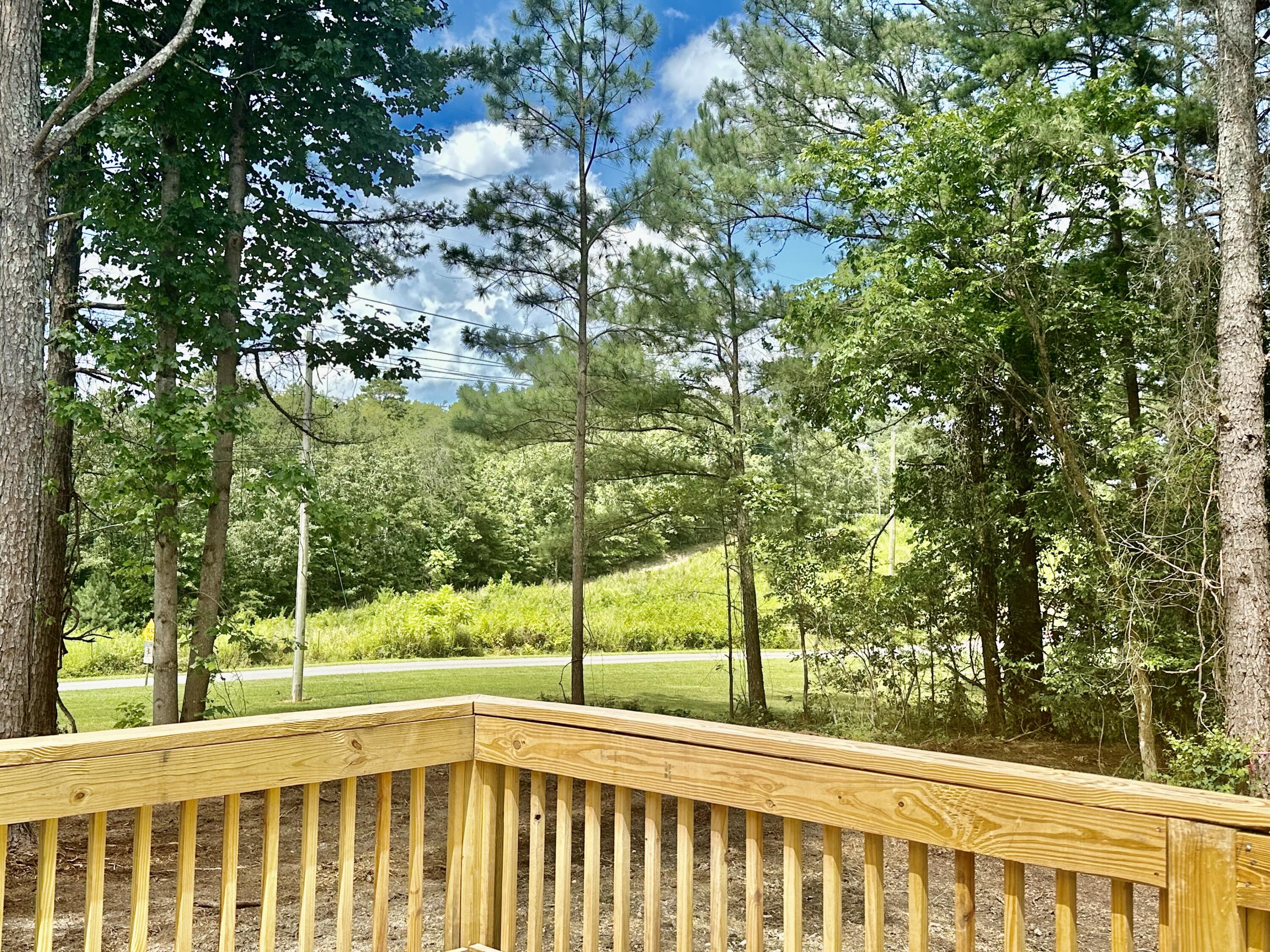 947 Bowman Road, 1