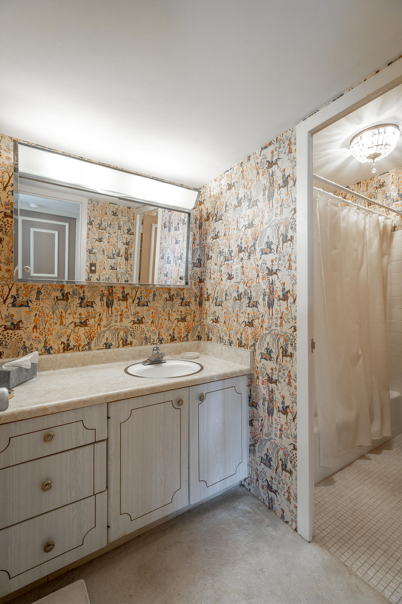 1414 Continental Dr, 804