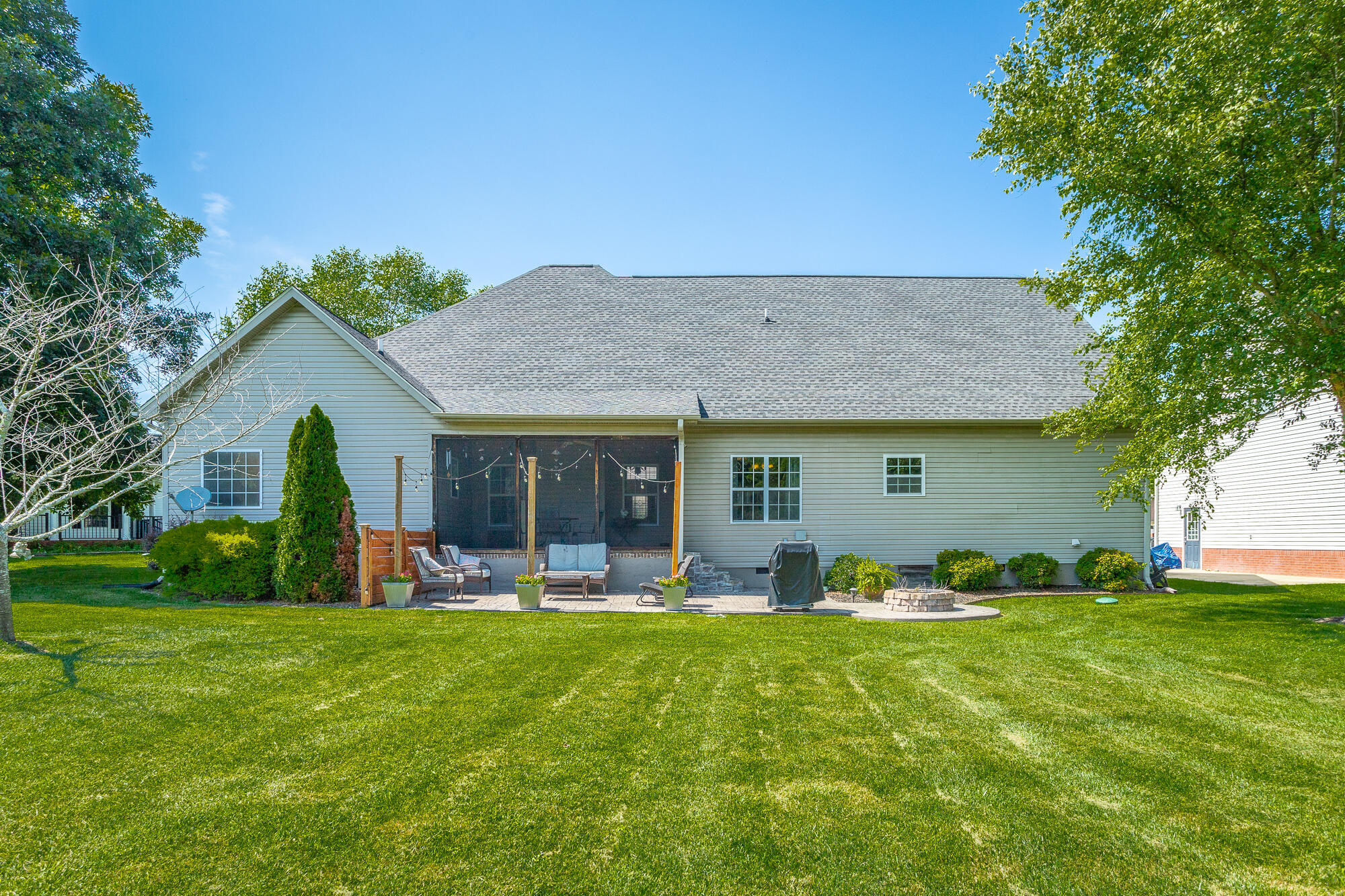 8628 Streamside Drive