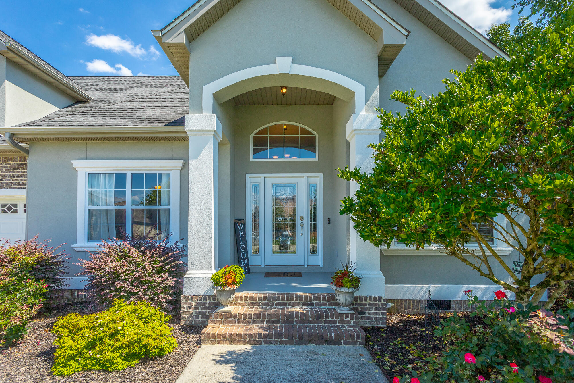 8628 Streamside Drive