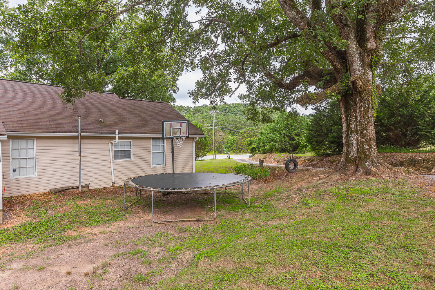 3623 E 136 Highway, LaFayette