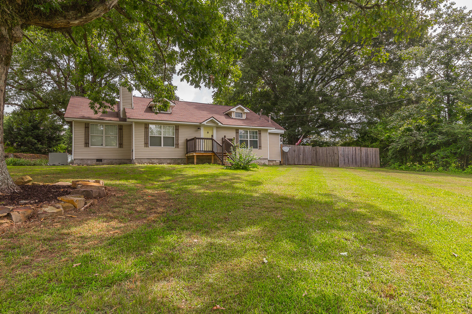 3623 E 136 Highway, LaFayette