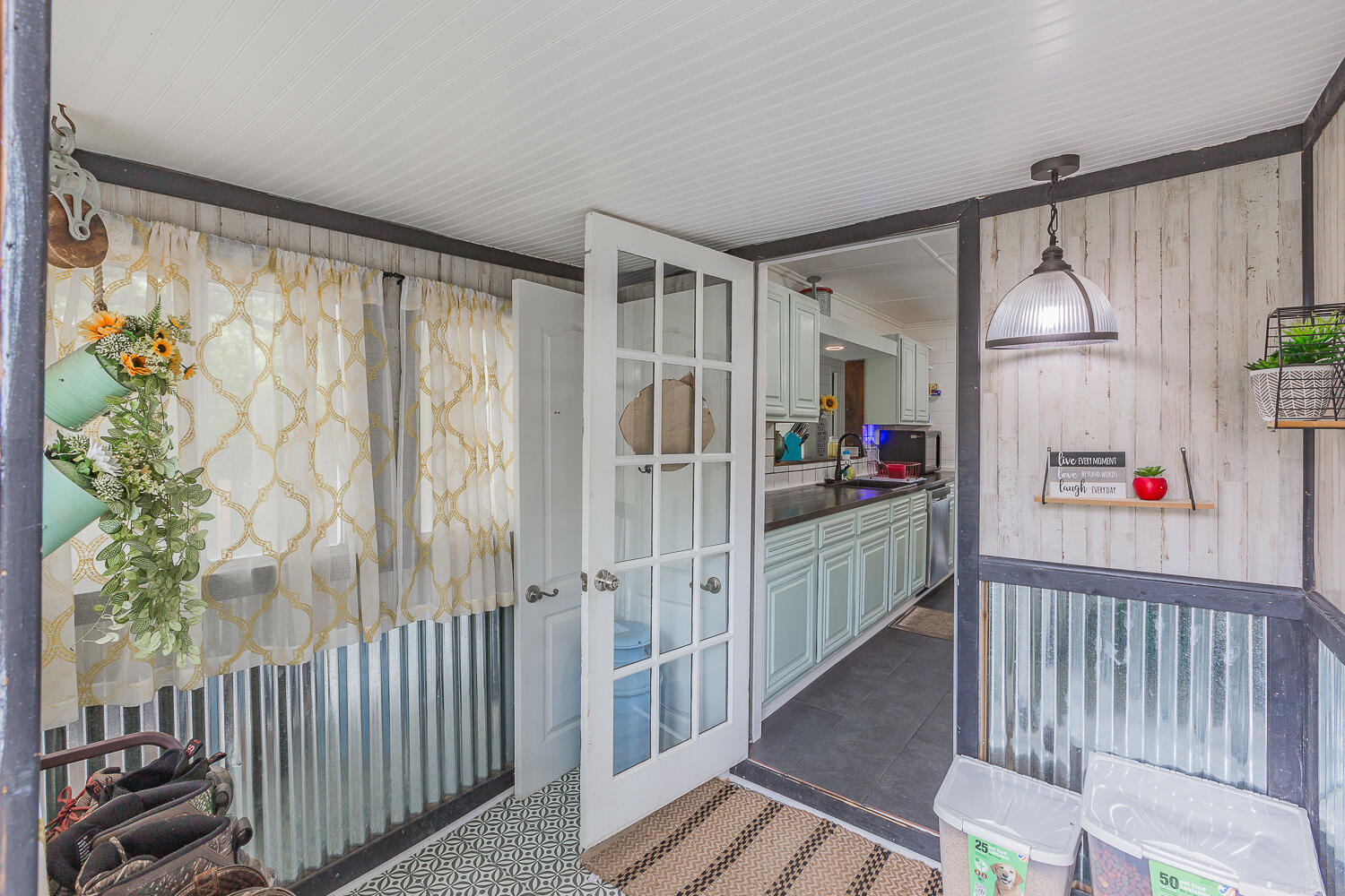 3623 E 136 Highway, LaFayette