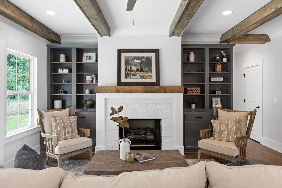 1022 Omaha Circle, 115