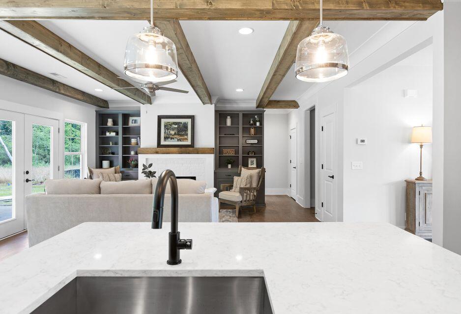 1022 Omaha Circle, 115