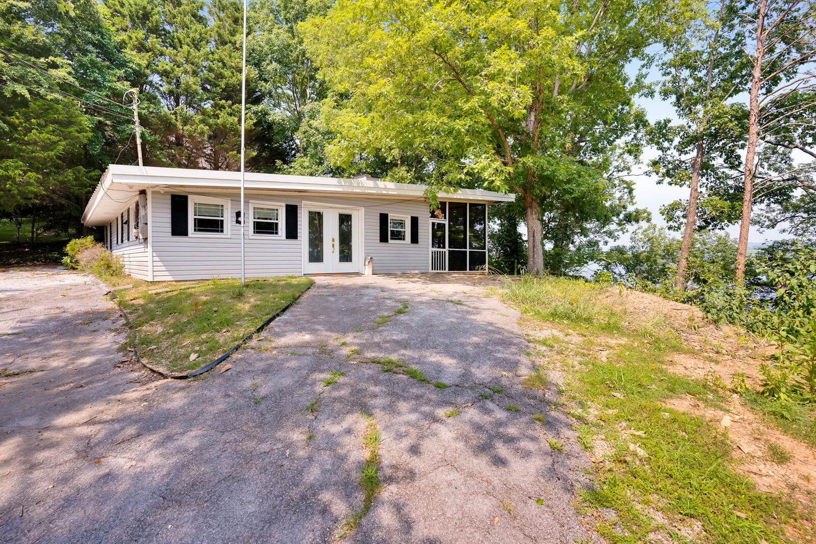 9227 Rocky Point Road