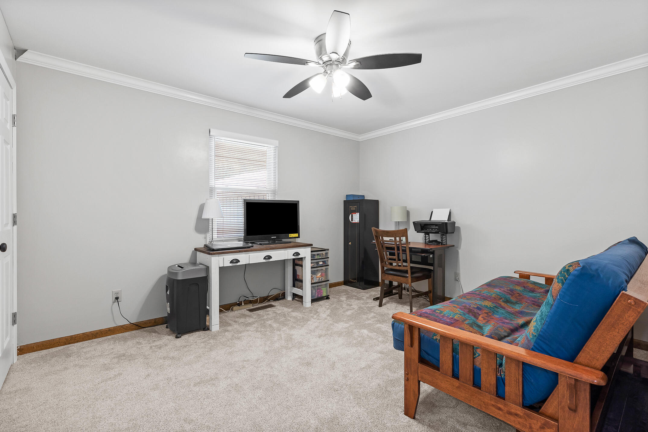 5507 Twin Oaks Drive