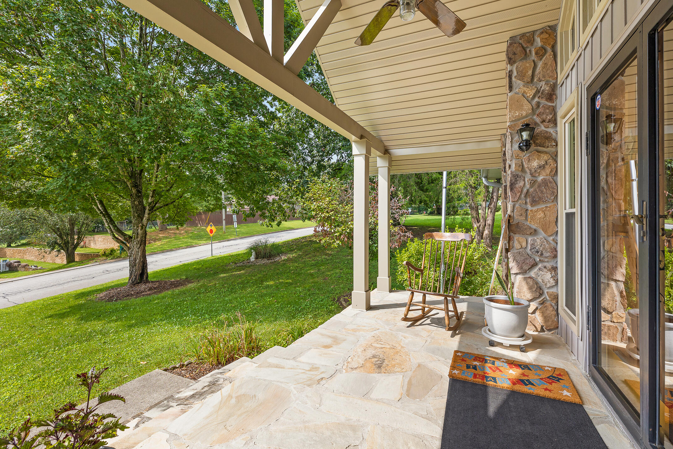 5507 Twin Oaks Drive