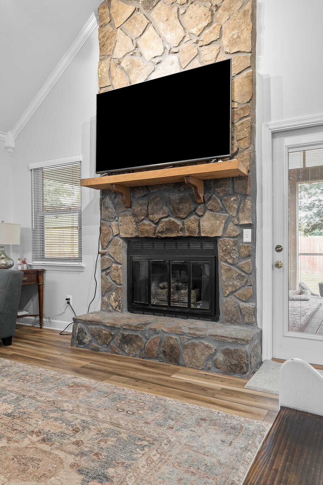 5507 Twin Oaks Drive