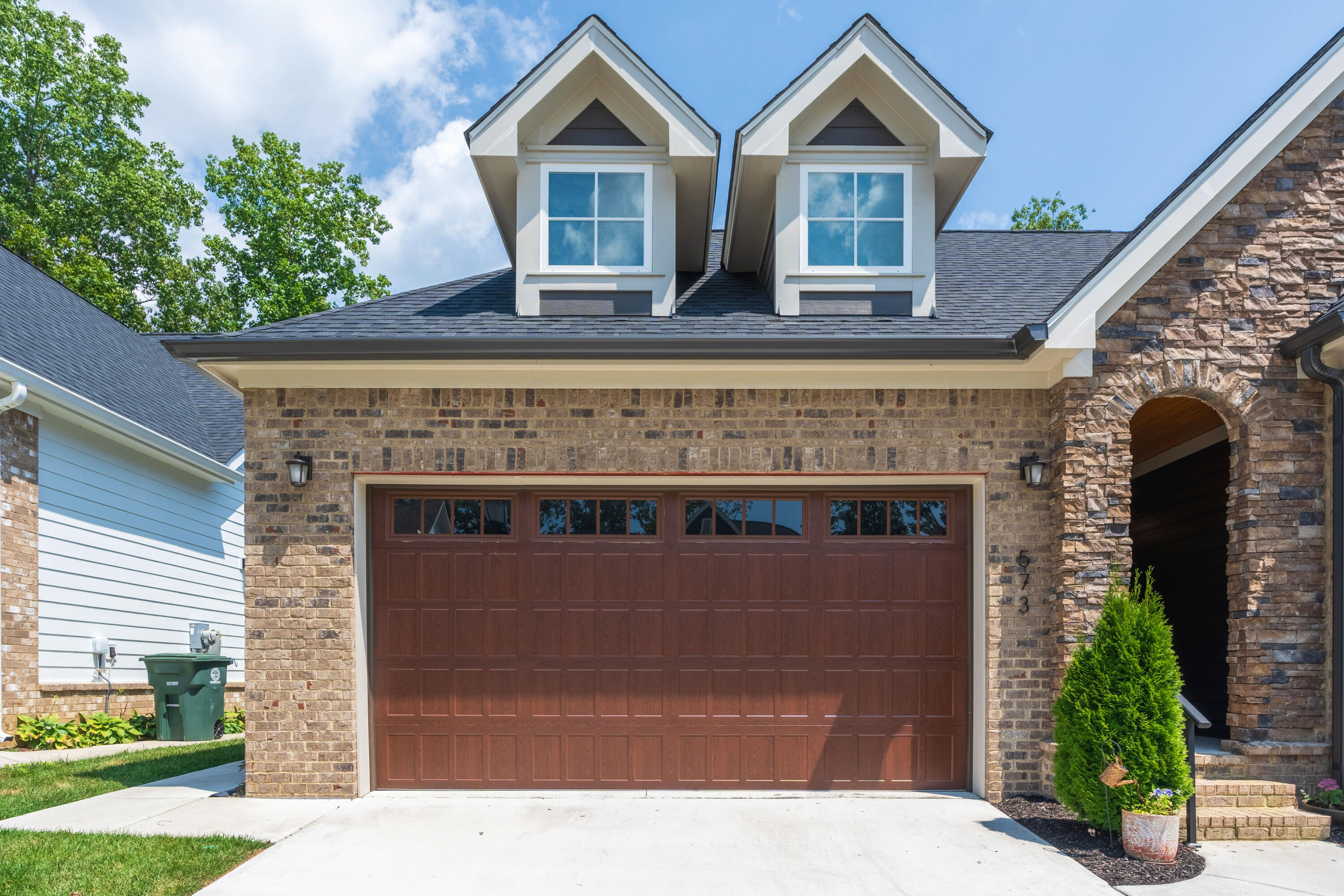 573 Alston Dr