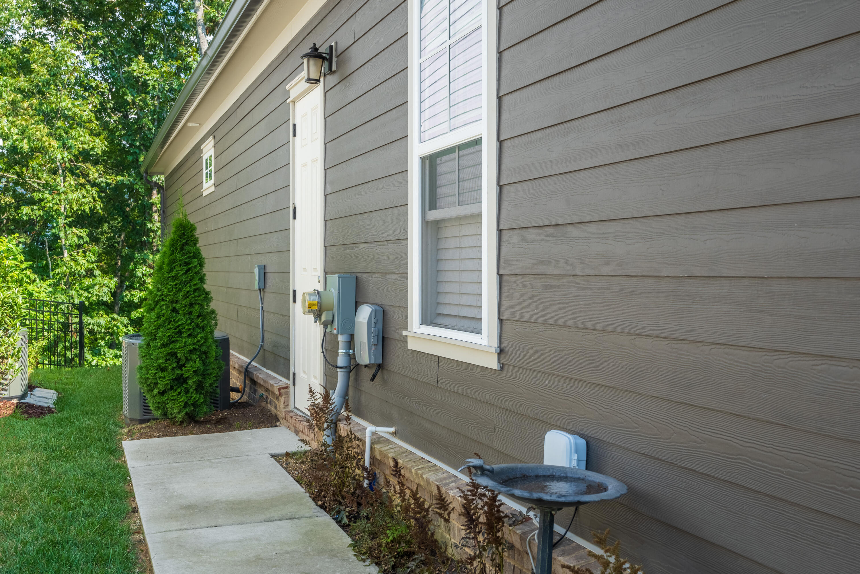 573 Alston Dr