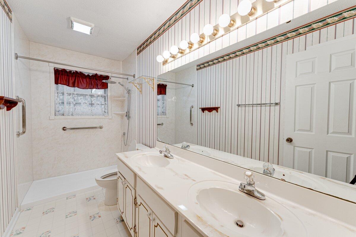 922 Huntington Circle