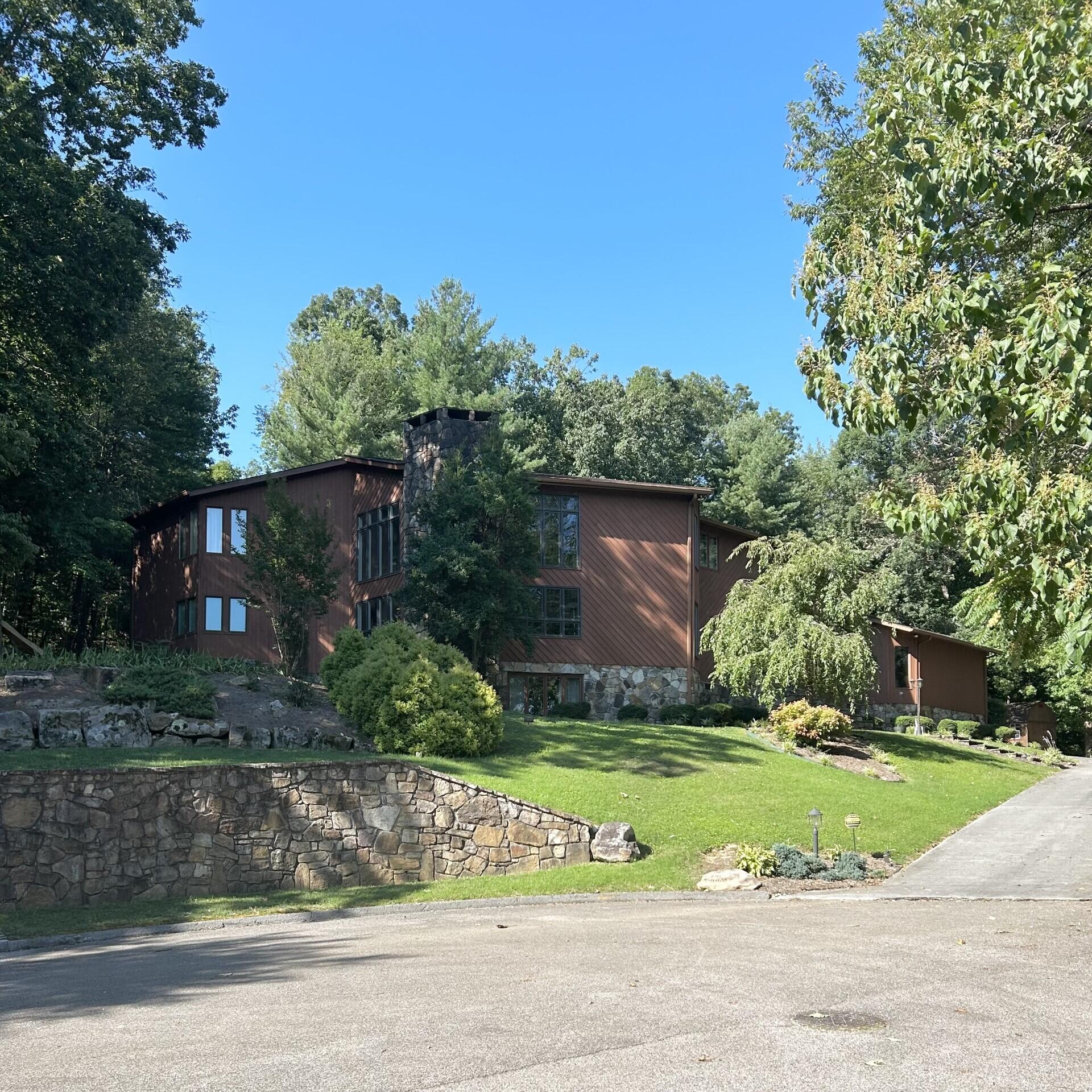 1108 W River Hills Drive
