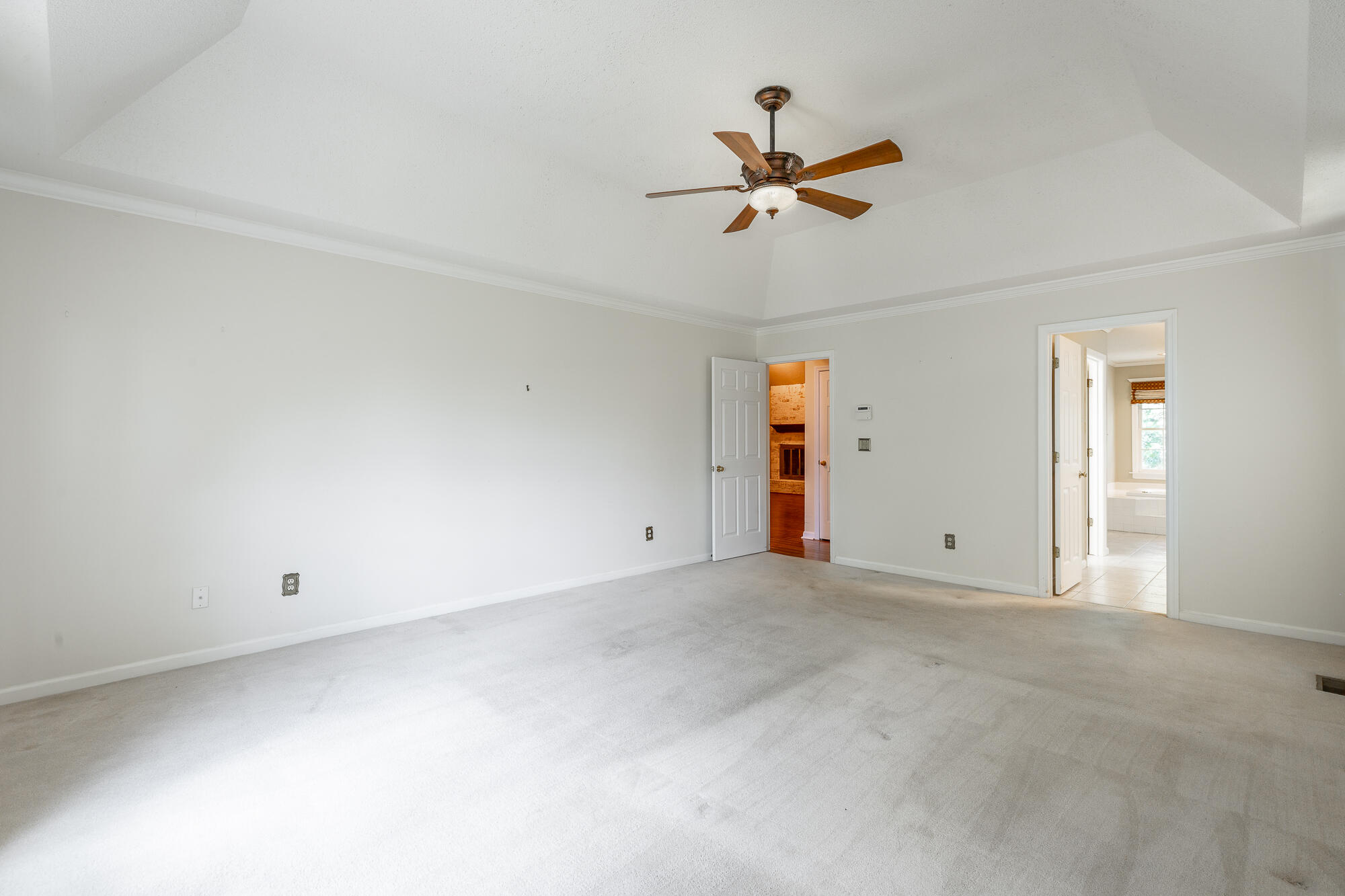 9609 Shadowbend Cir