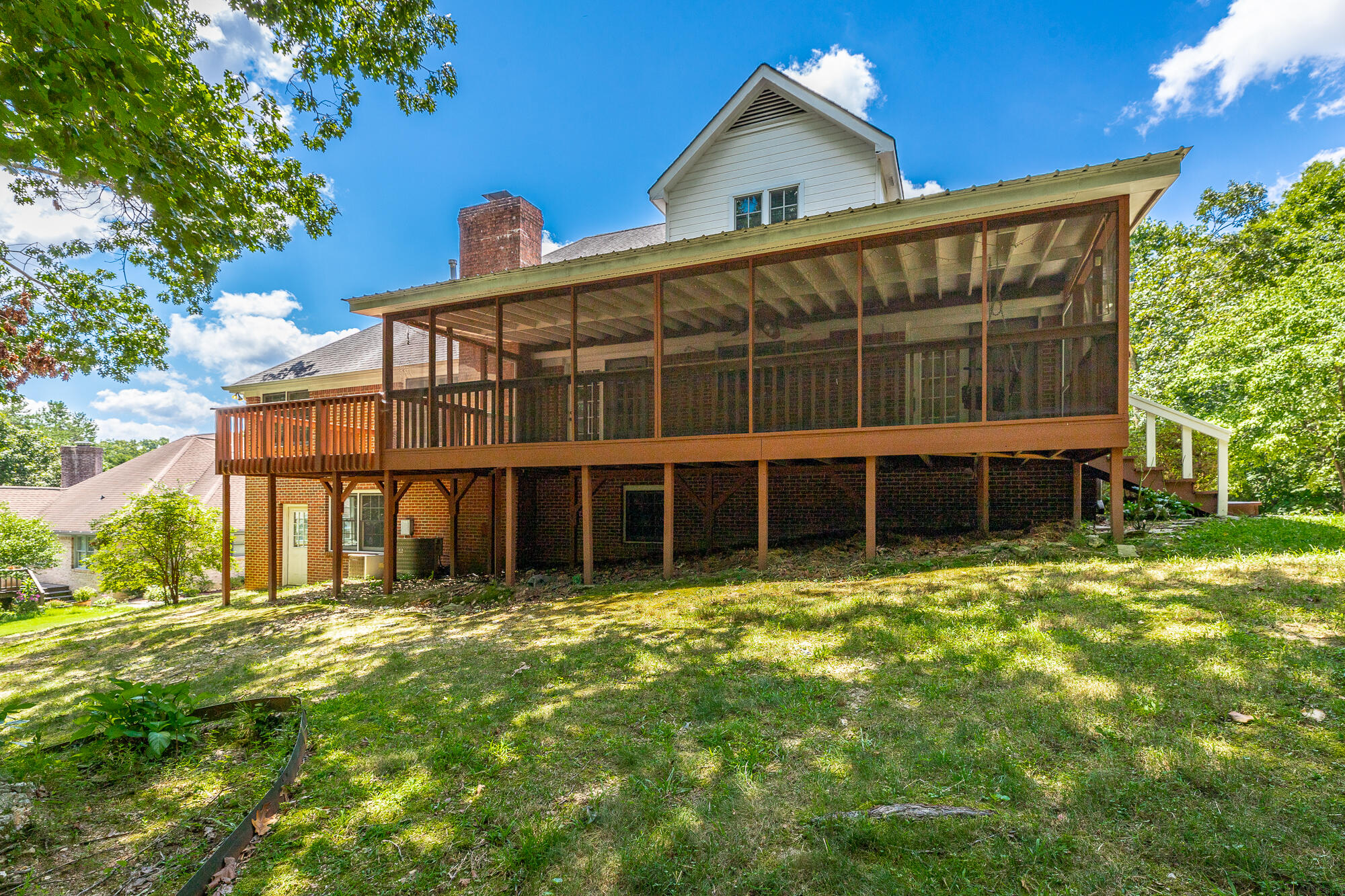 9609 Shadowbend Cir