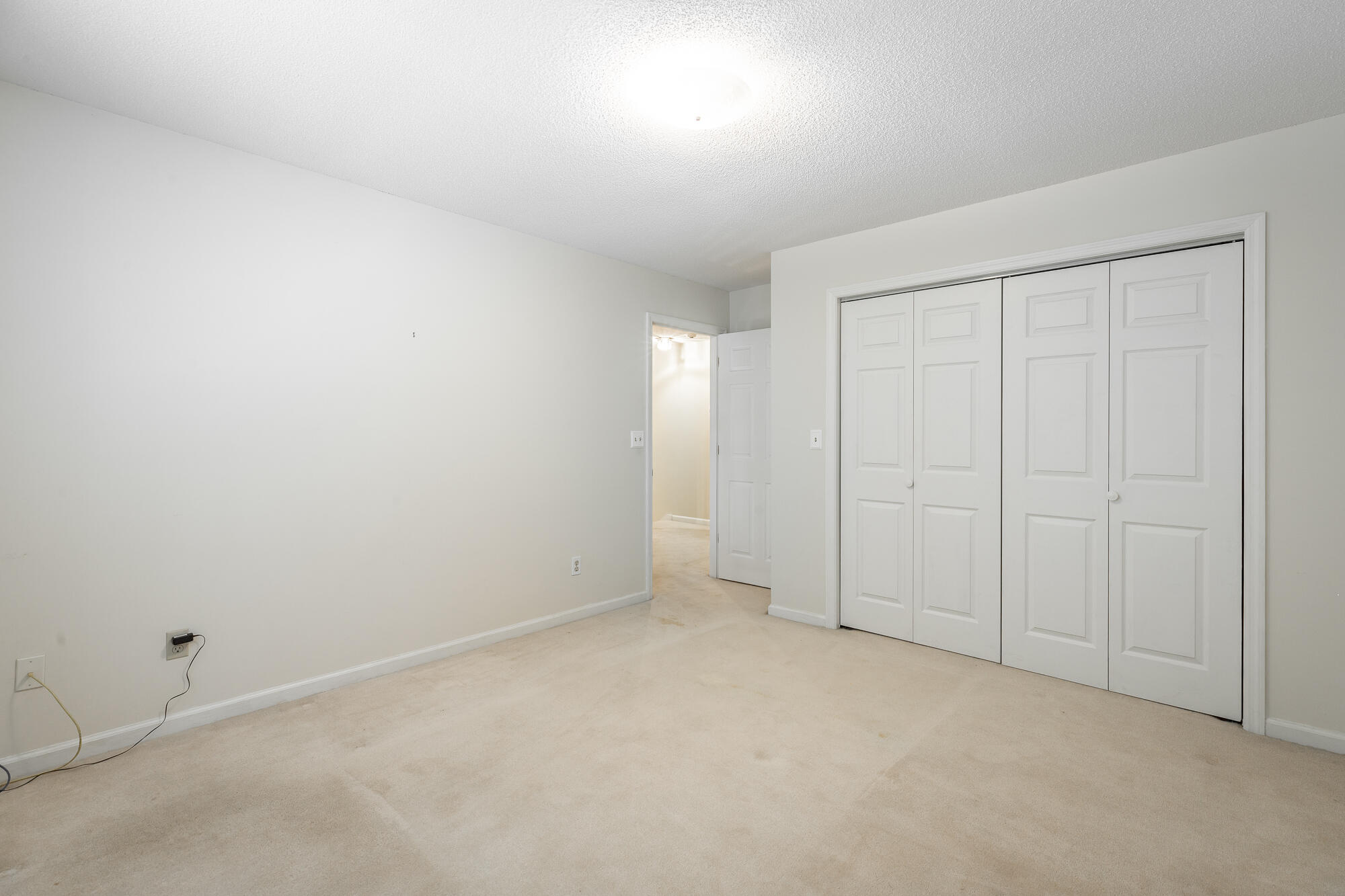 9609 Shadowbend Cir