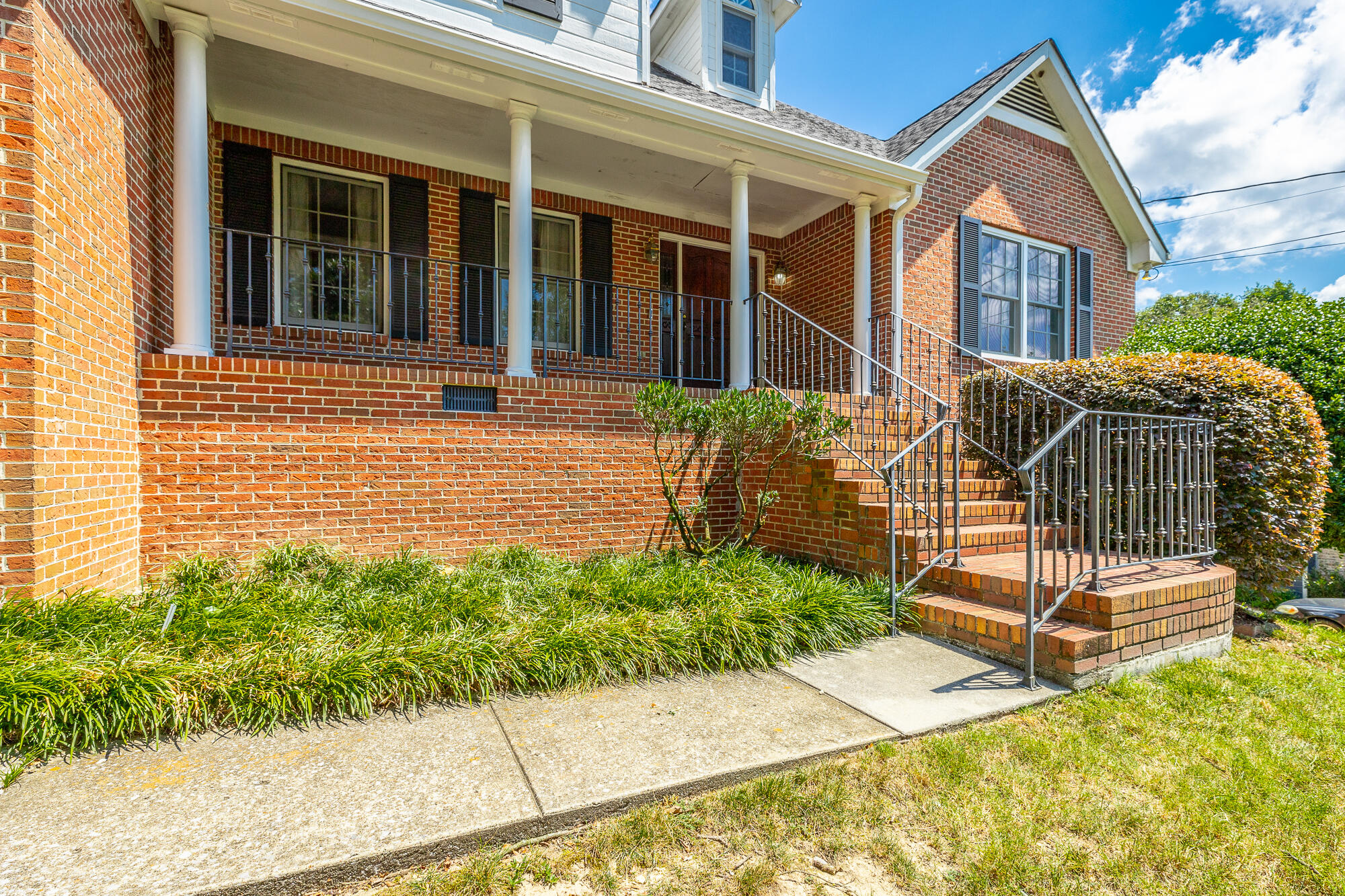 9609 Shadowbend Cir