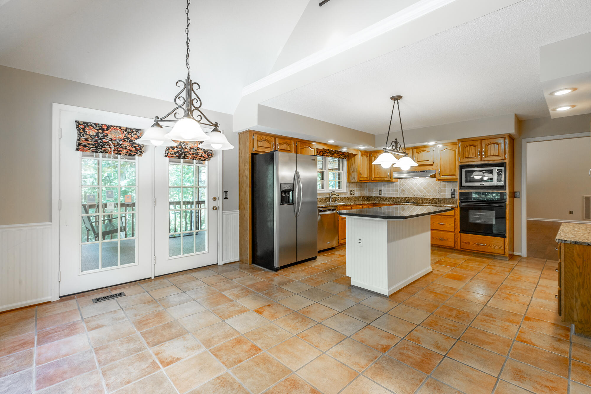 9609 Shadowbend Cir