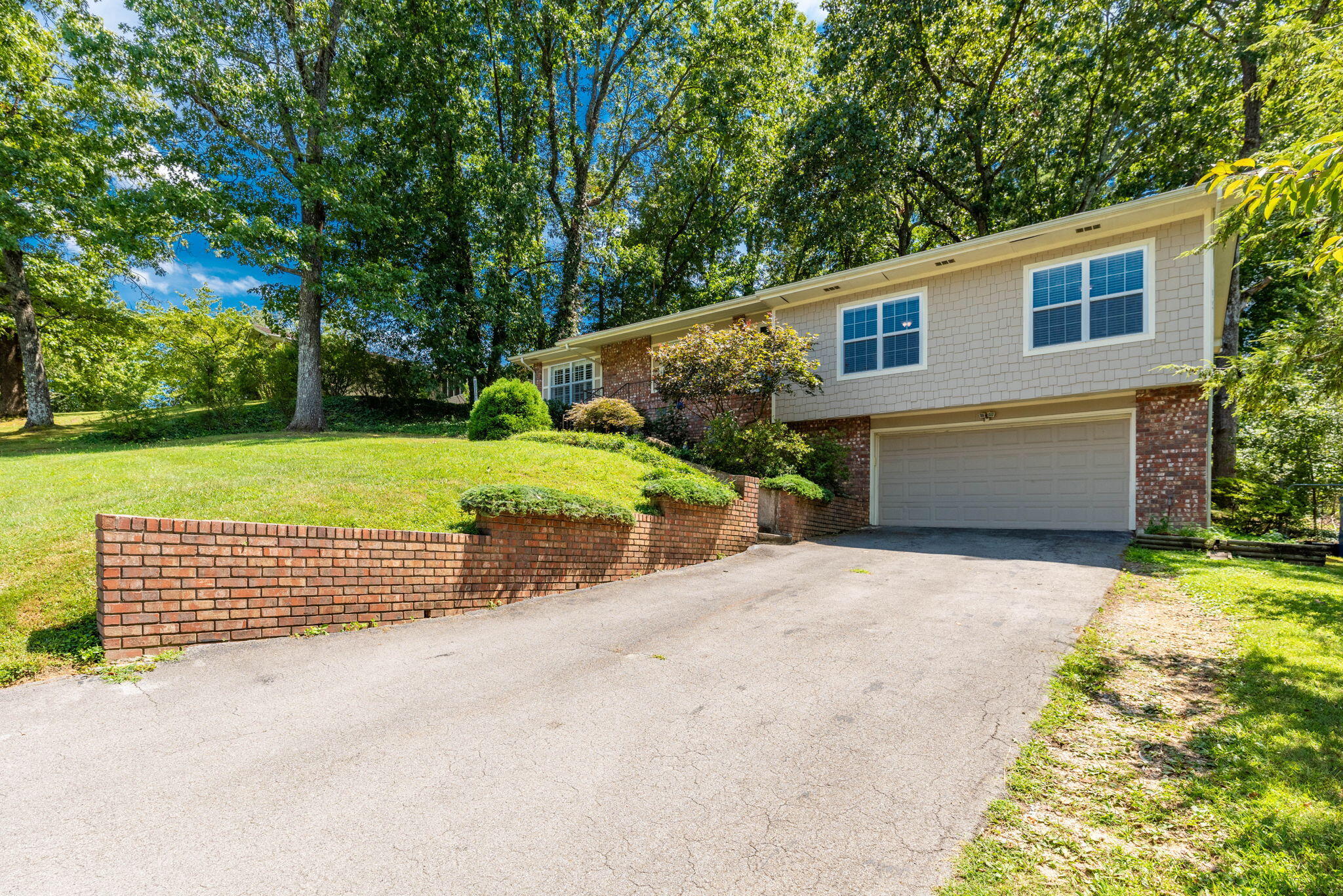 1318 N Glen Drive