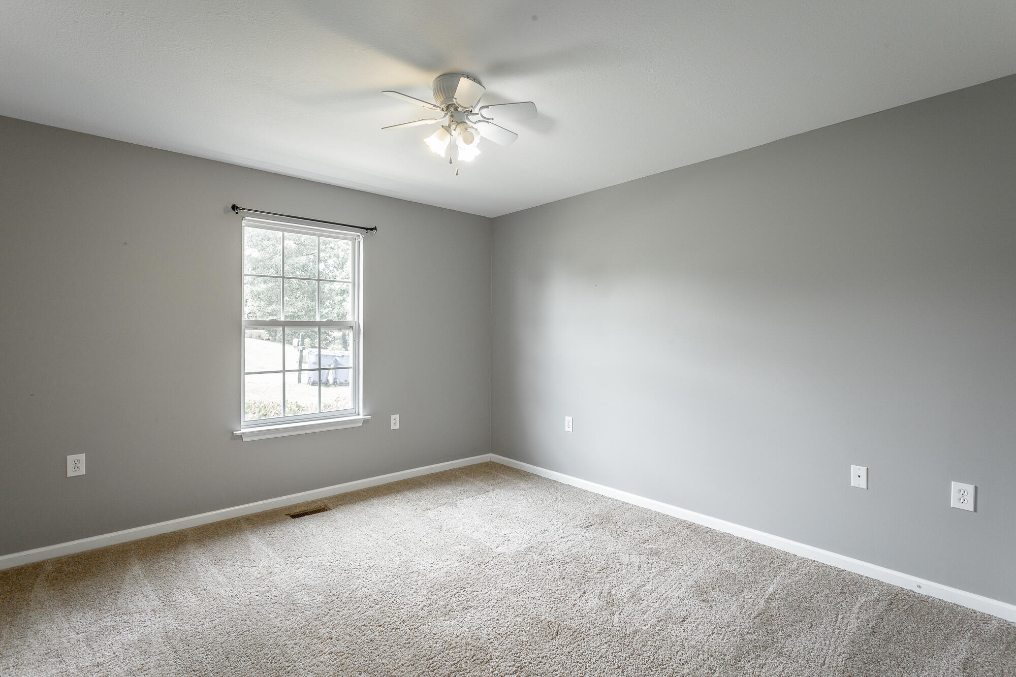 258 SE Heather Oaks Trail