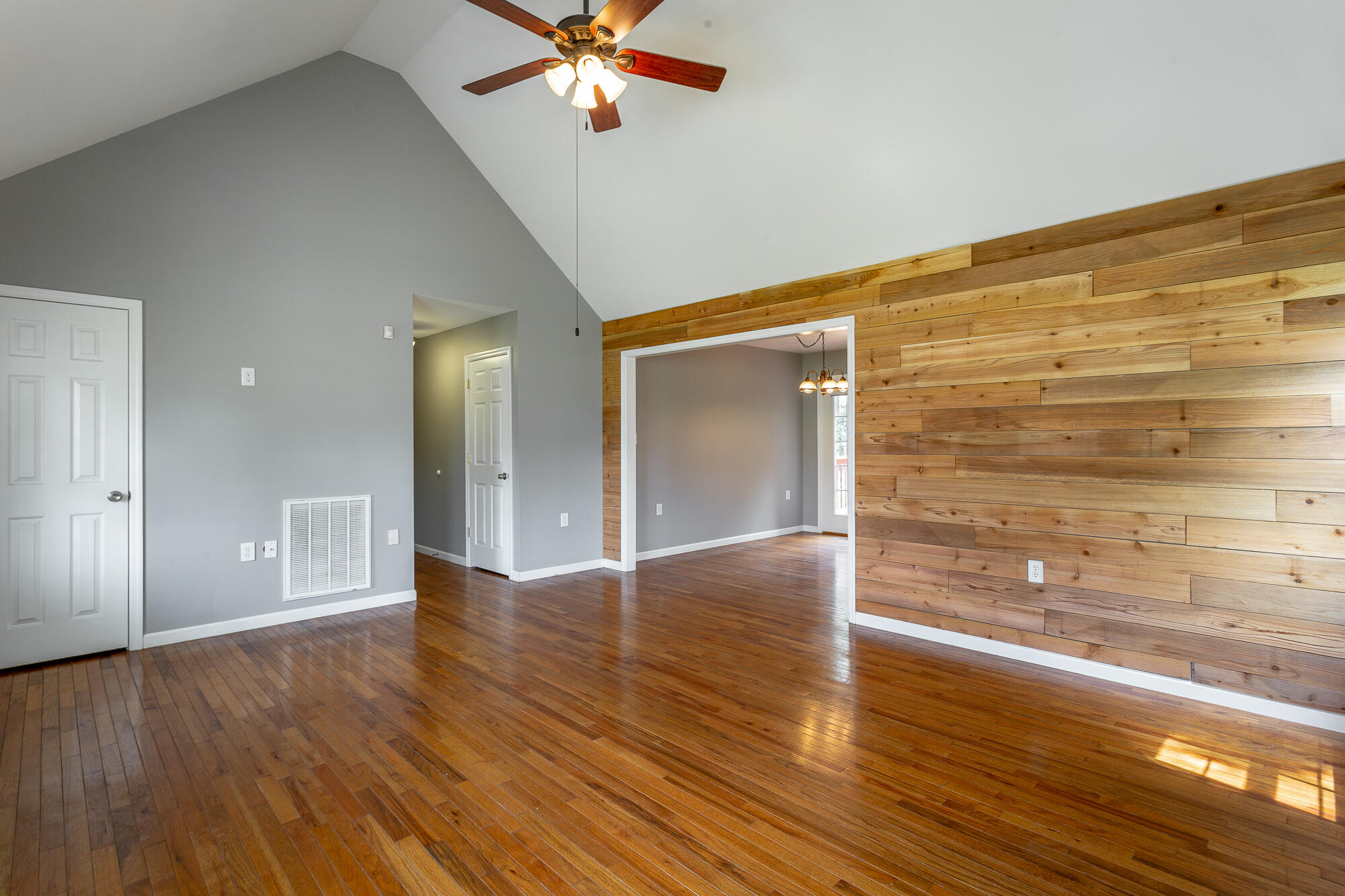 258 SE Heather Oaks Trail