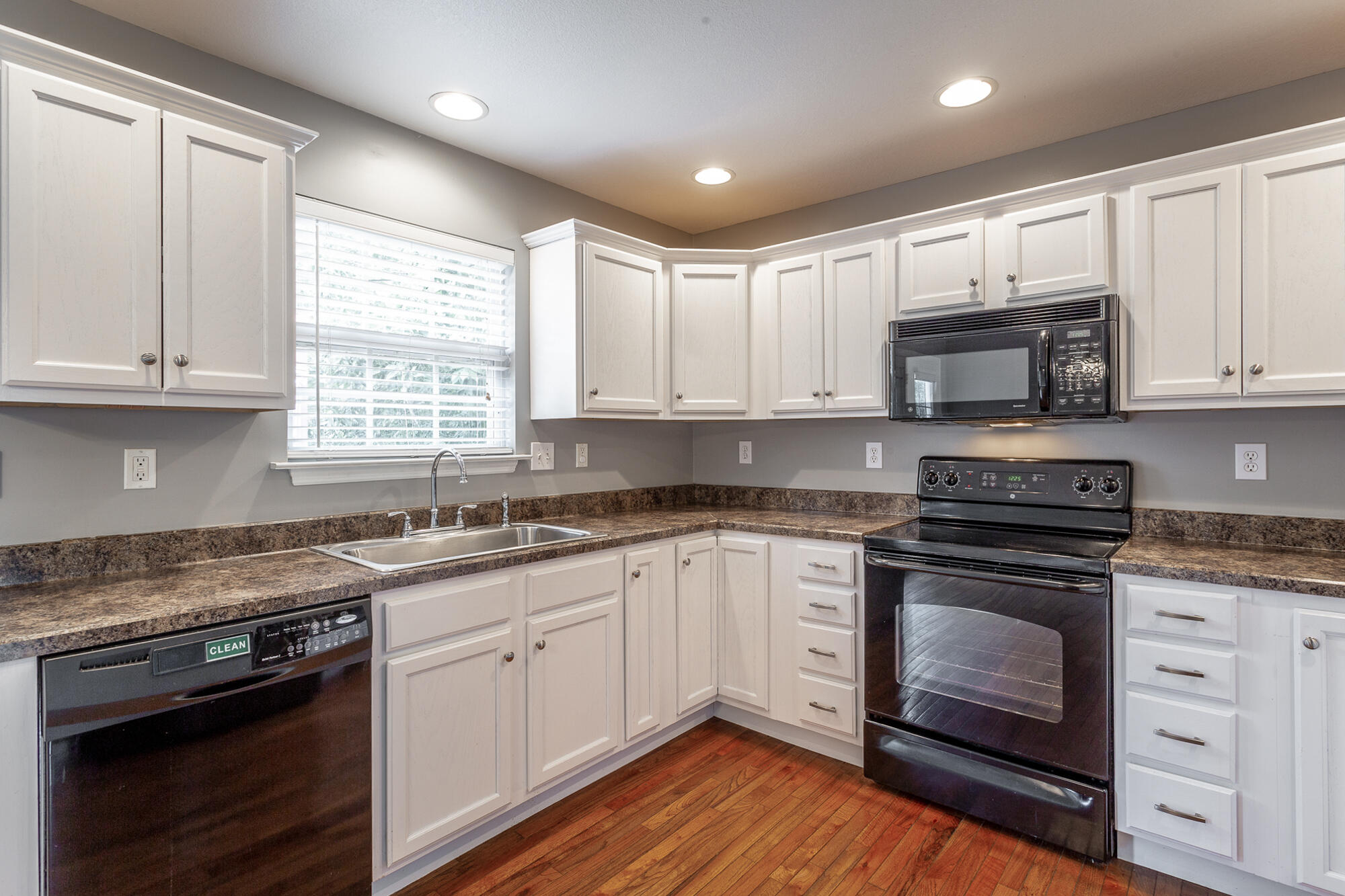 258 SE Heather Oaks Trail