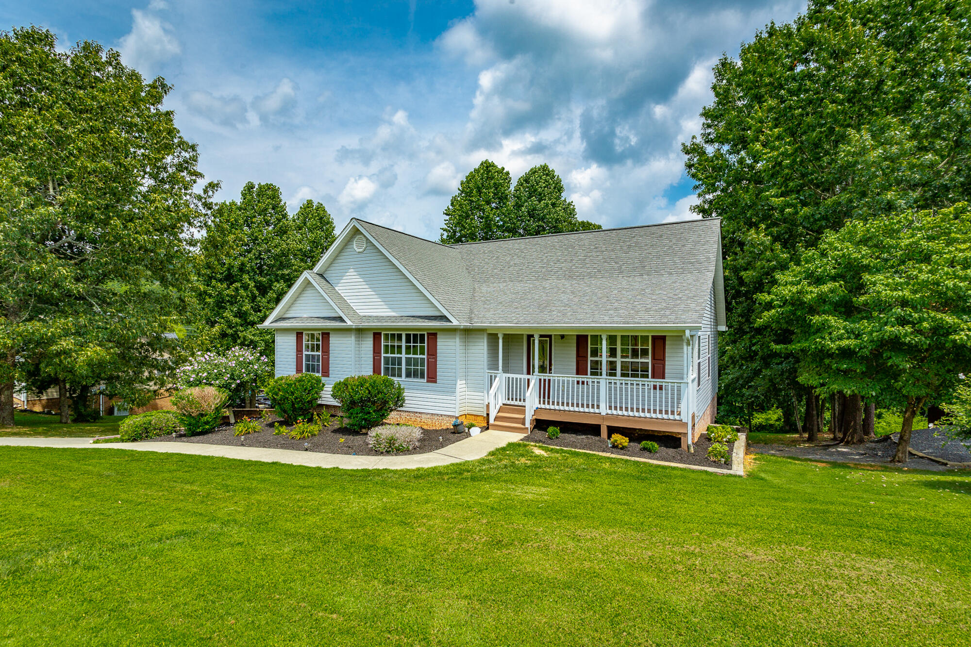 258 SE Heather Oaks Trail