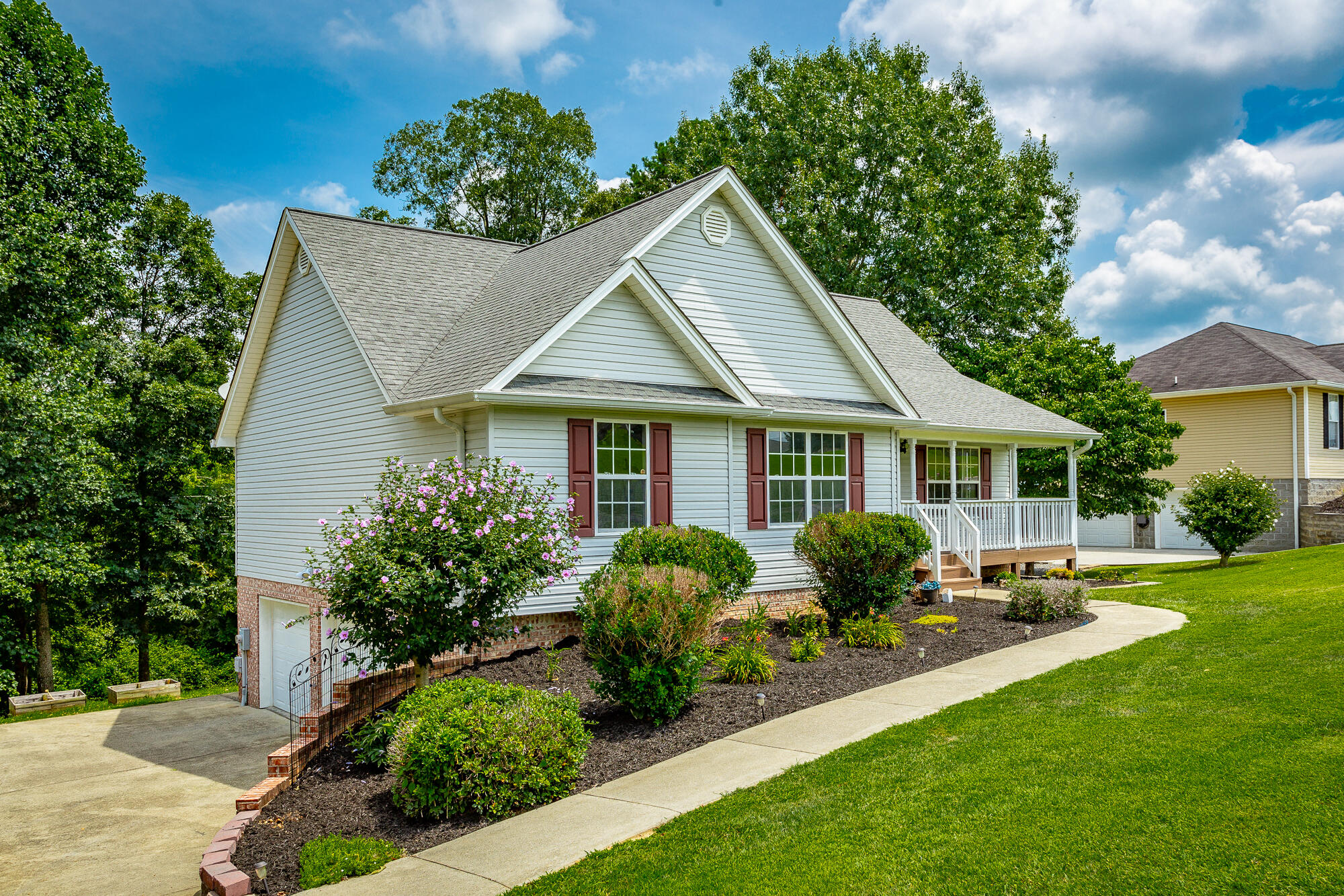258 SE Heather Oaks Trail