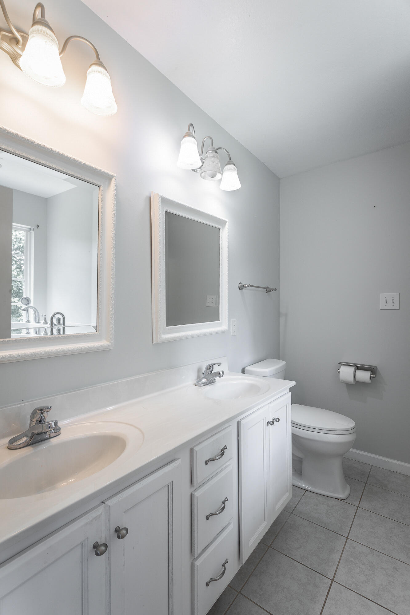 258 SE Heather Oaks Trail