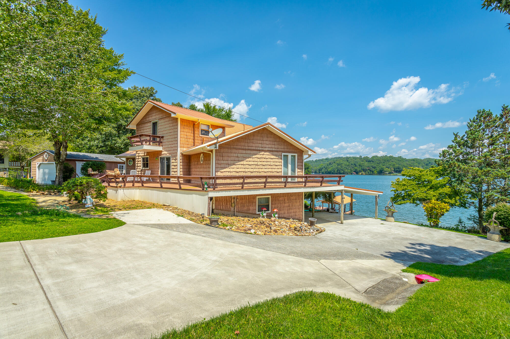 347 Lake Forest Lane