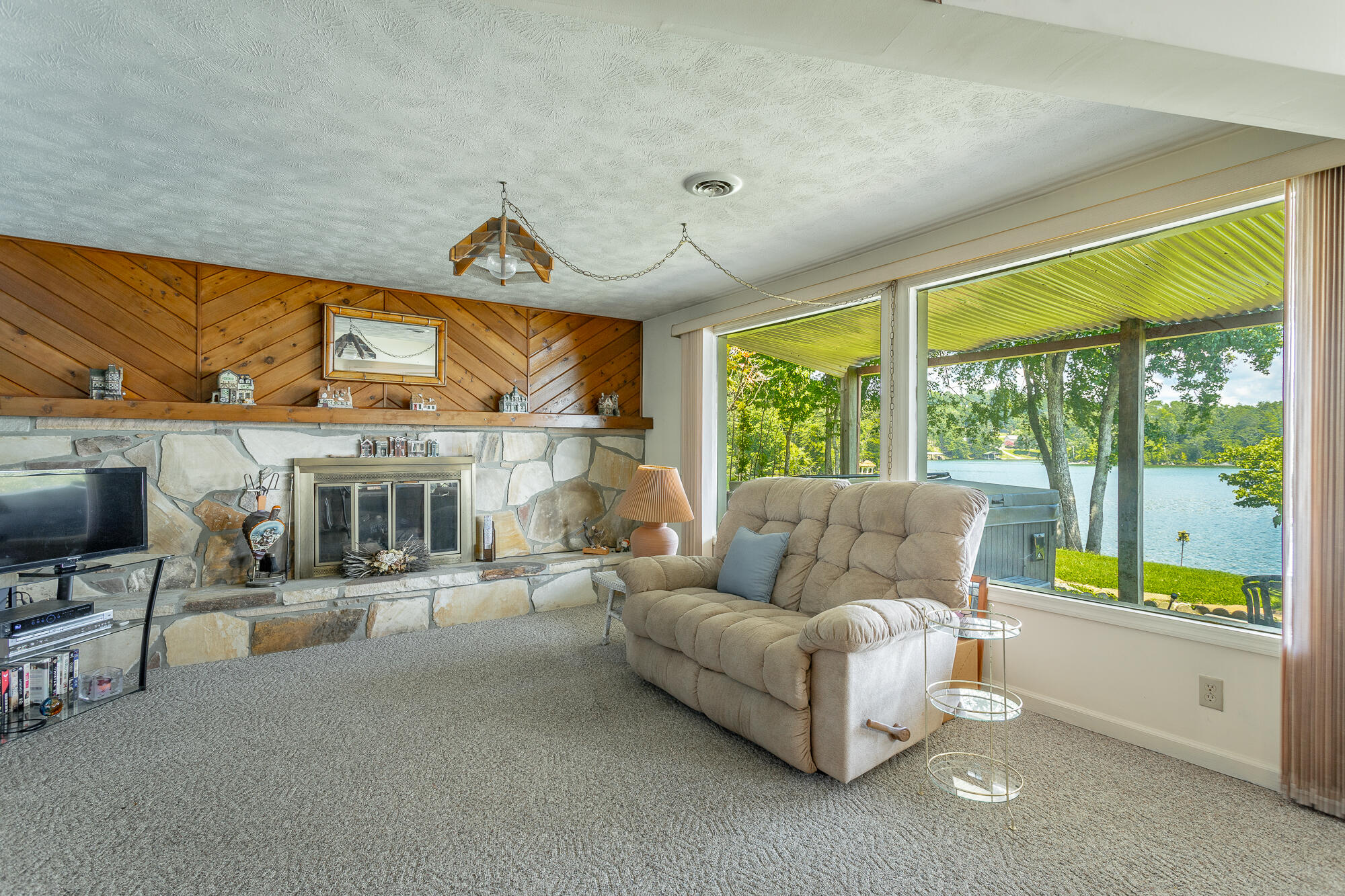 347 Lake Forest Lane