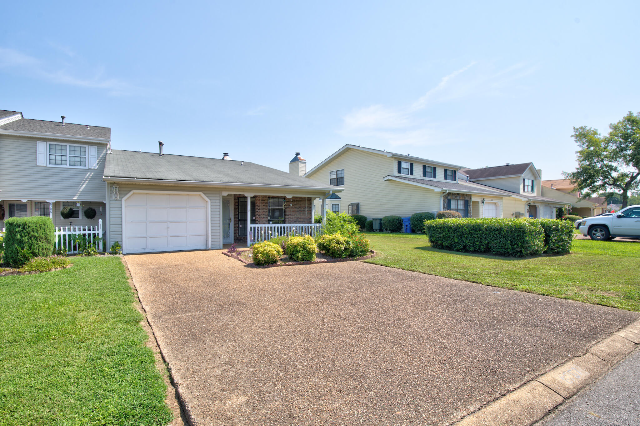 6707 Hickory Brook Road