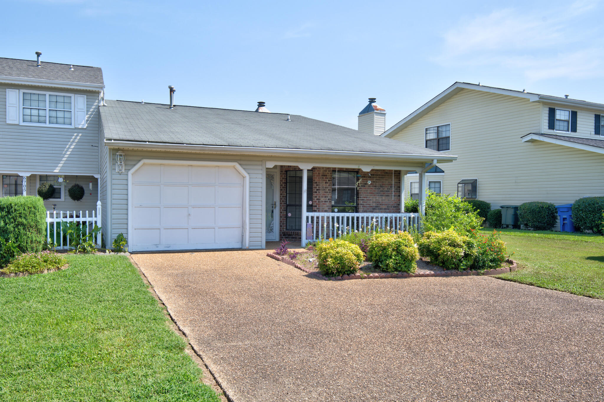 6707 Hickory Brook Road