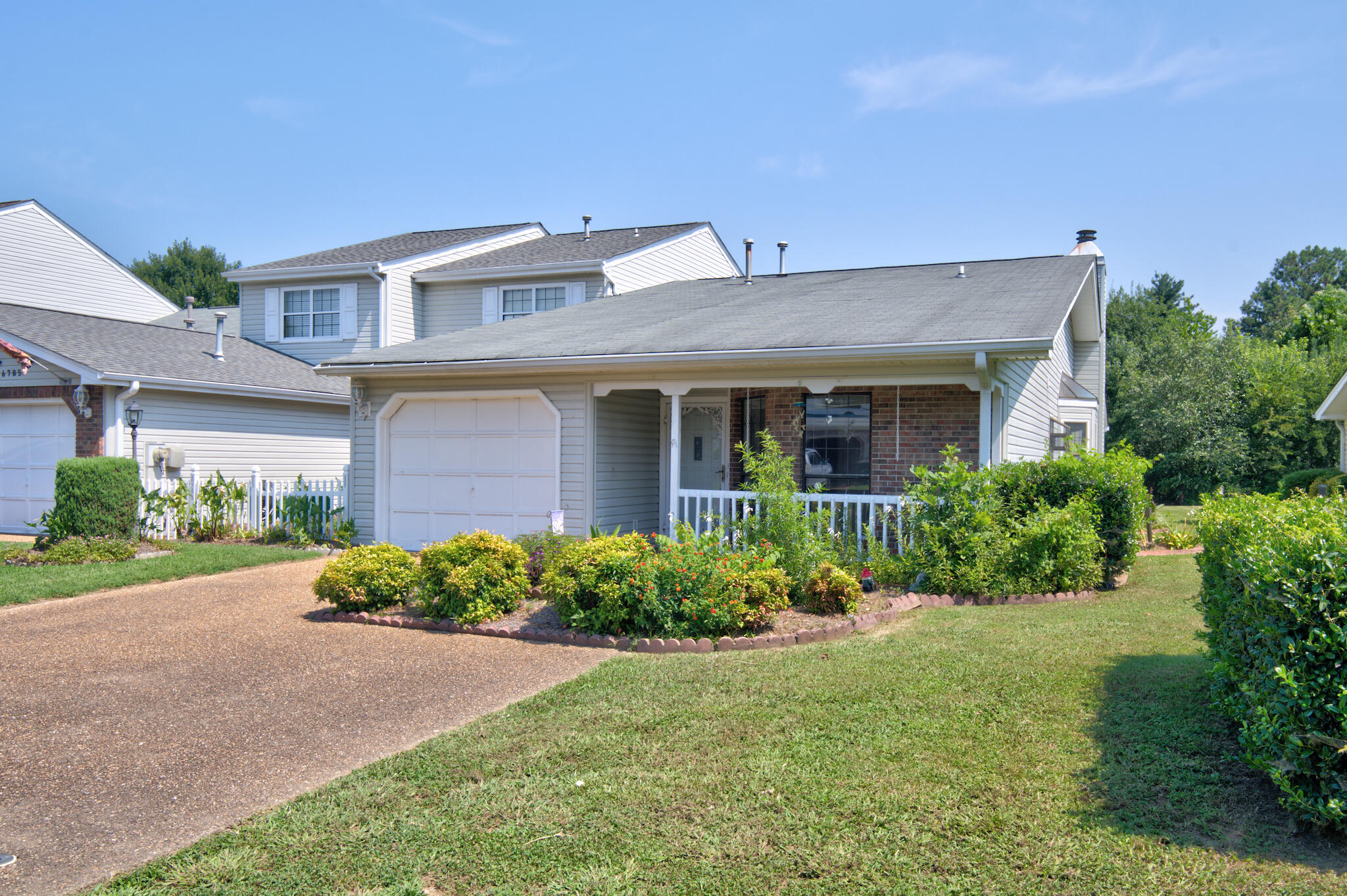 6707 Hickory Brook Road