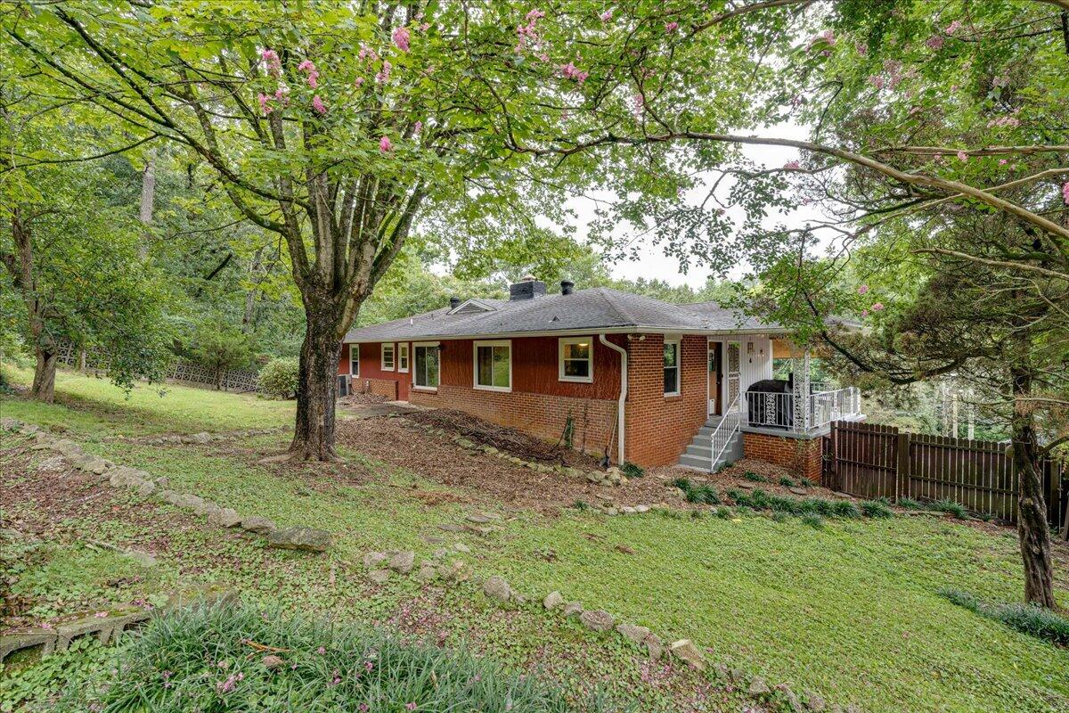 4415 Bonny Oaks Drive
