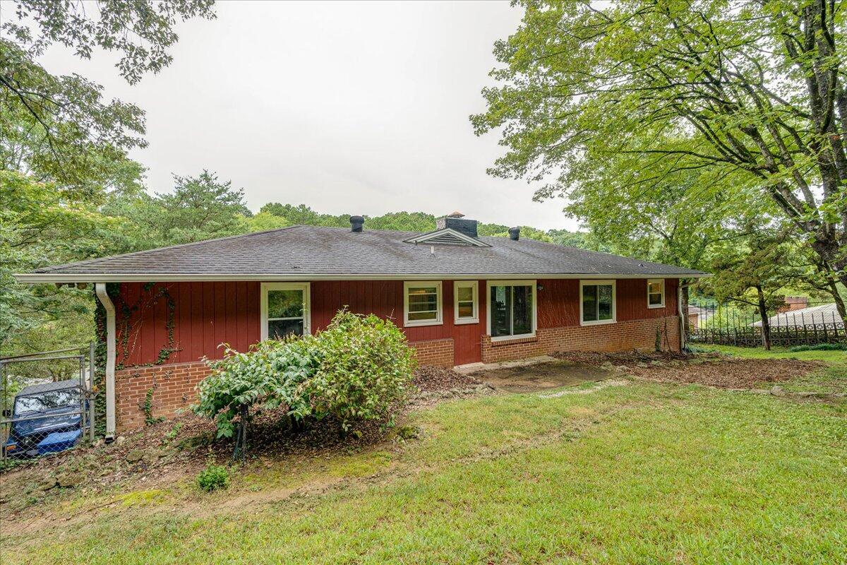 4415 Bonny Oaks Drive