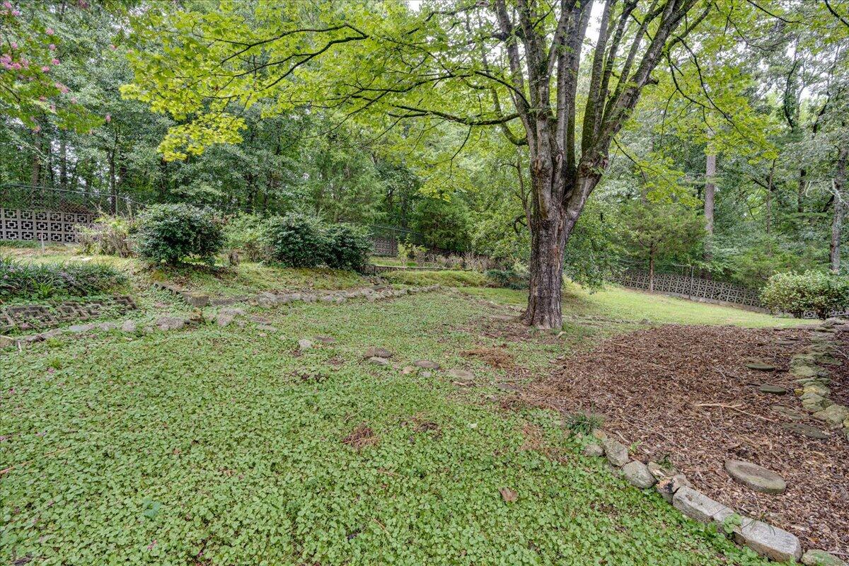 4415 Bonny Oaks Drive