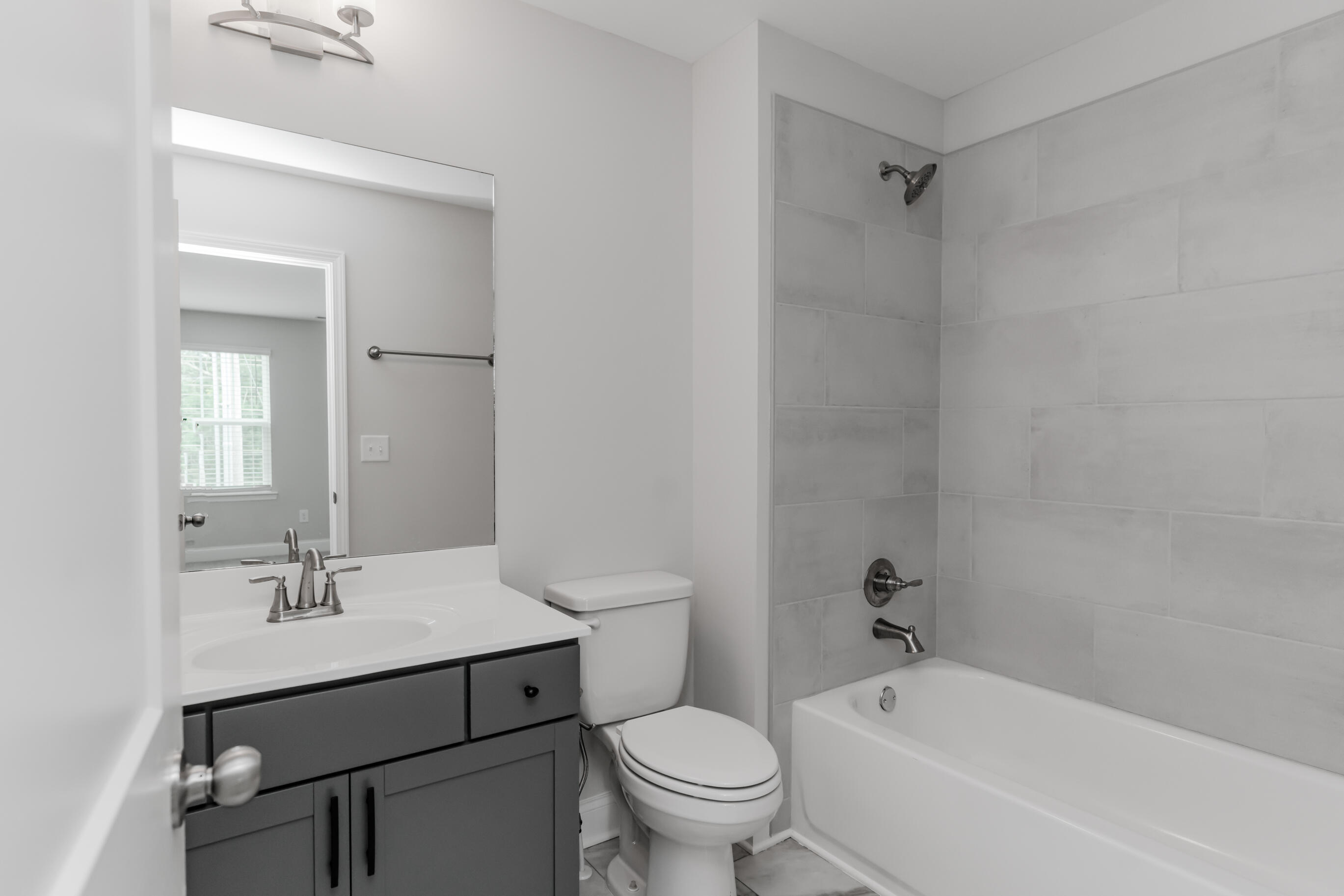 8712 Knolling Loop, 49