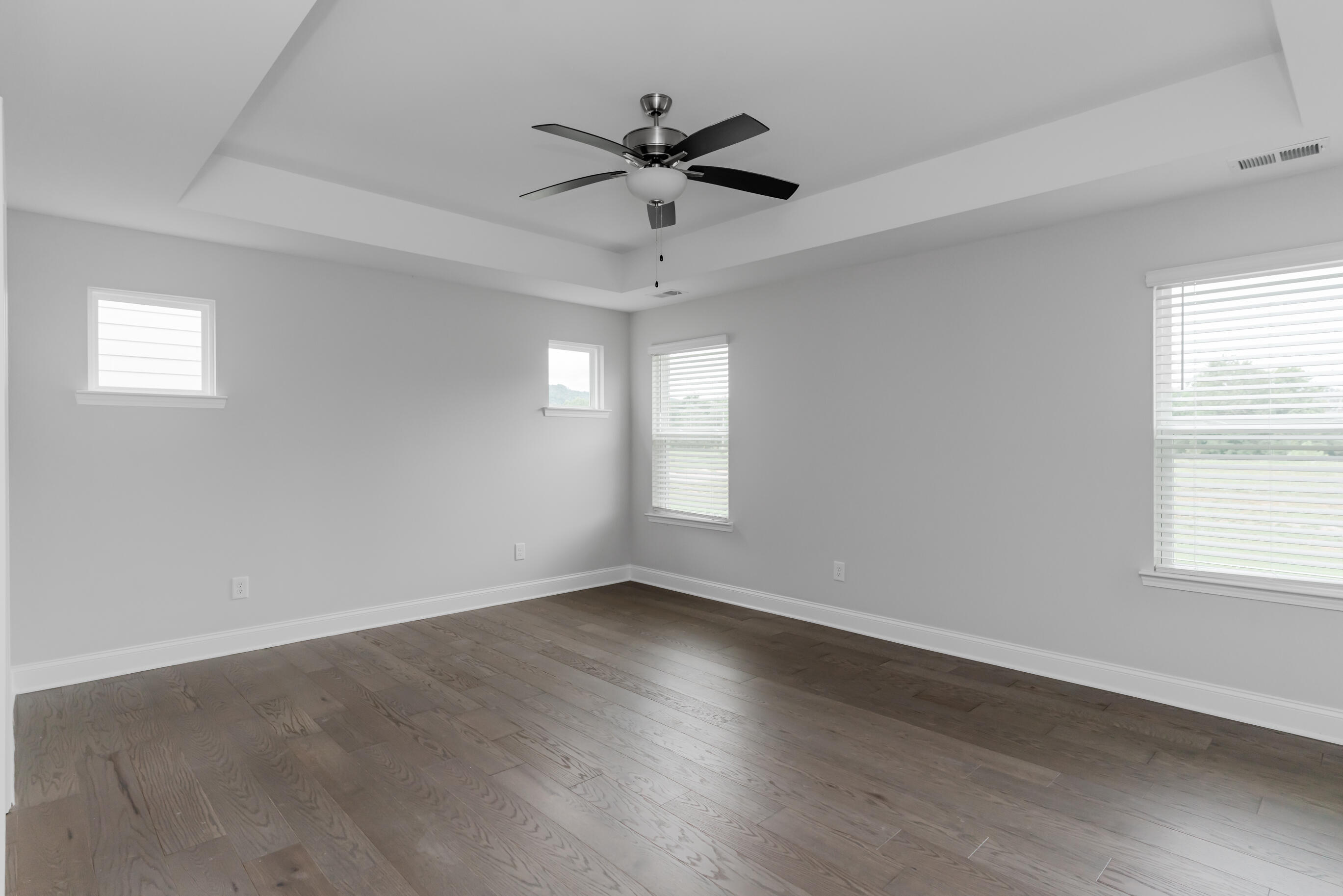8712 Knolling Loop, 49