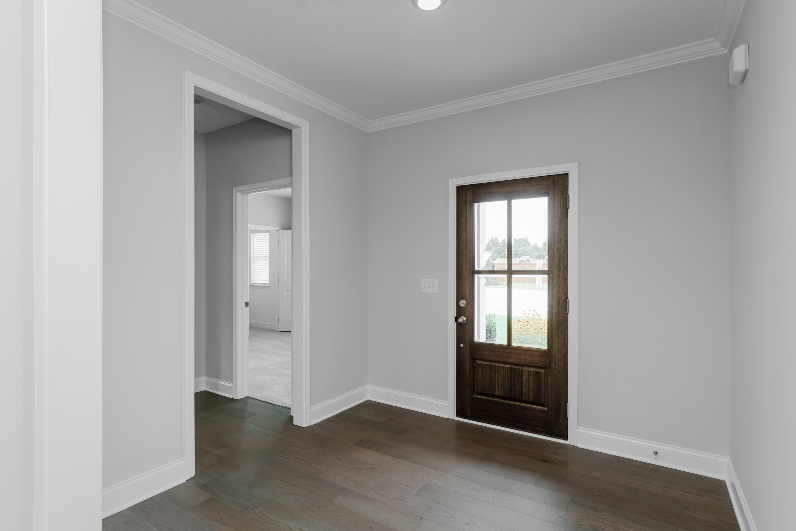 8712 Knolling Loop, 49