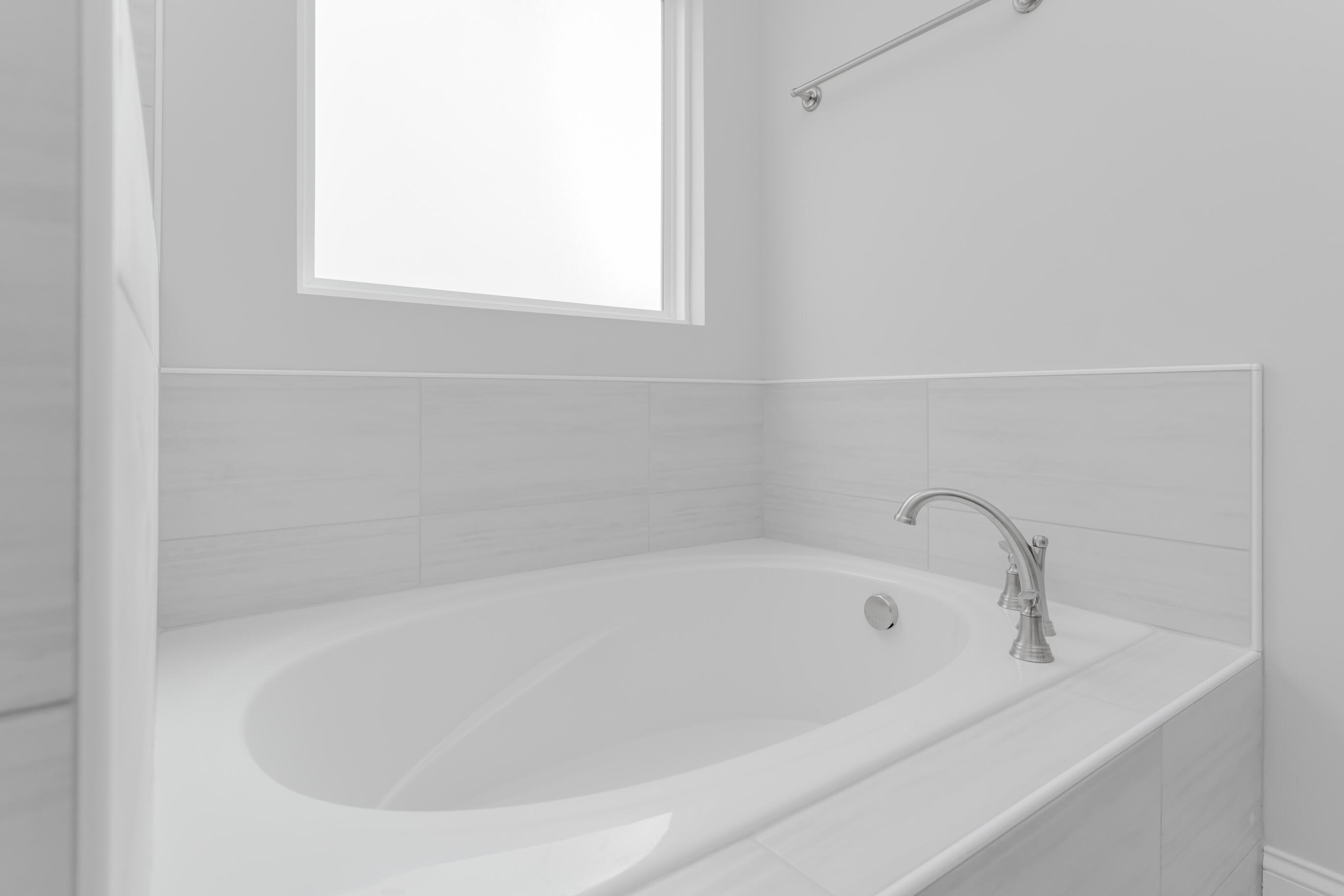 8712 Knolling Loop, 49