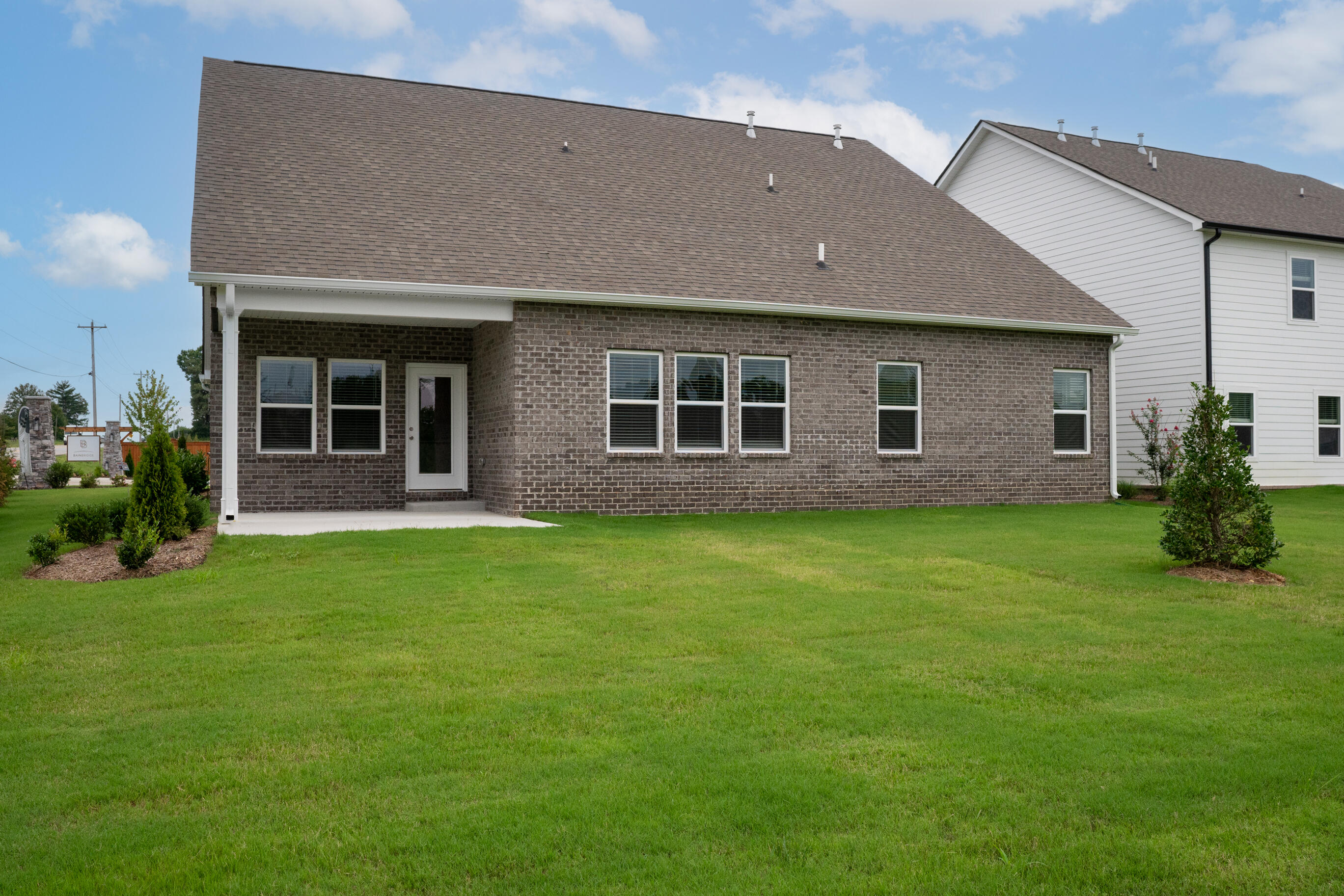 8712 Knolling Loop, 49