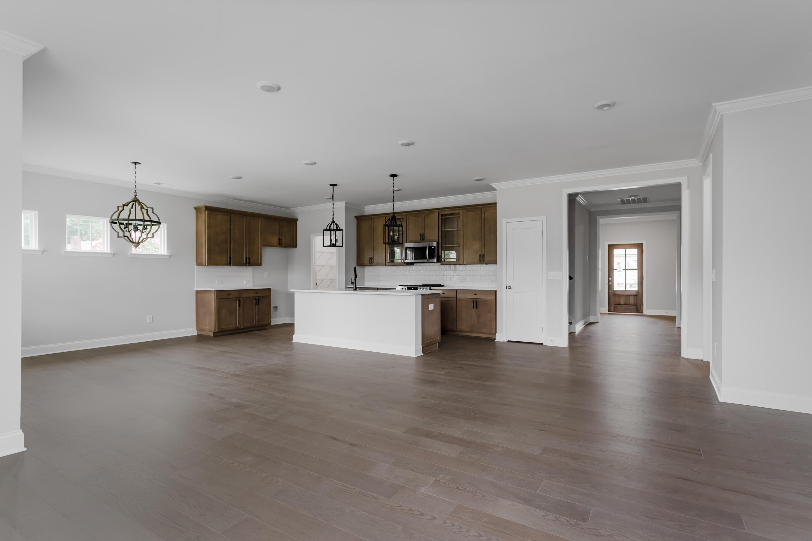 8712 Knolling Loop, 49