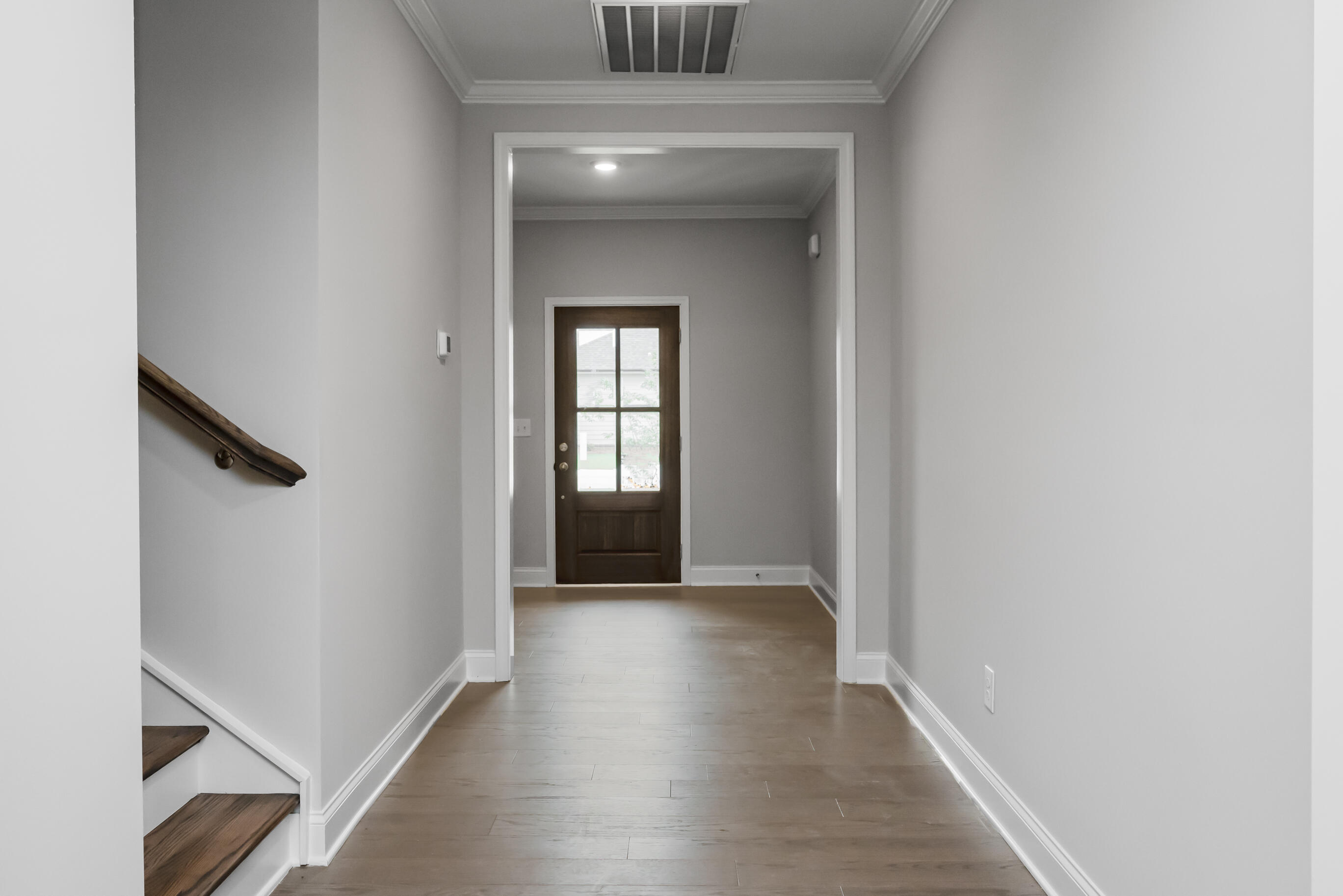 8712 Knolling Loop, 49