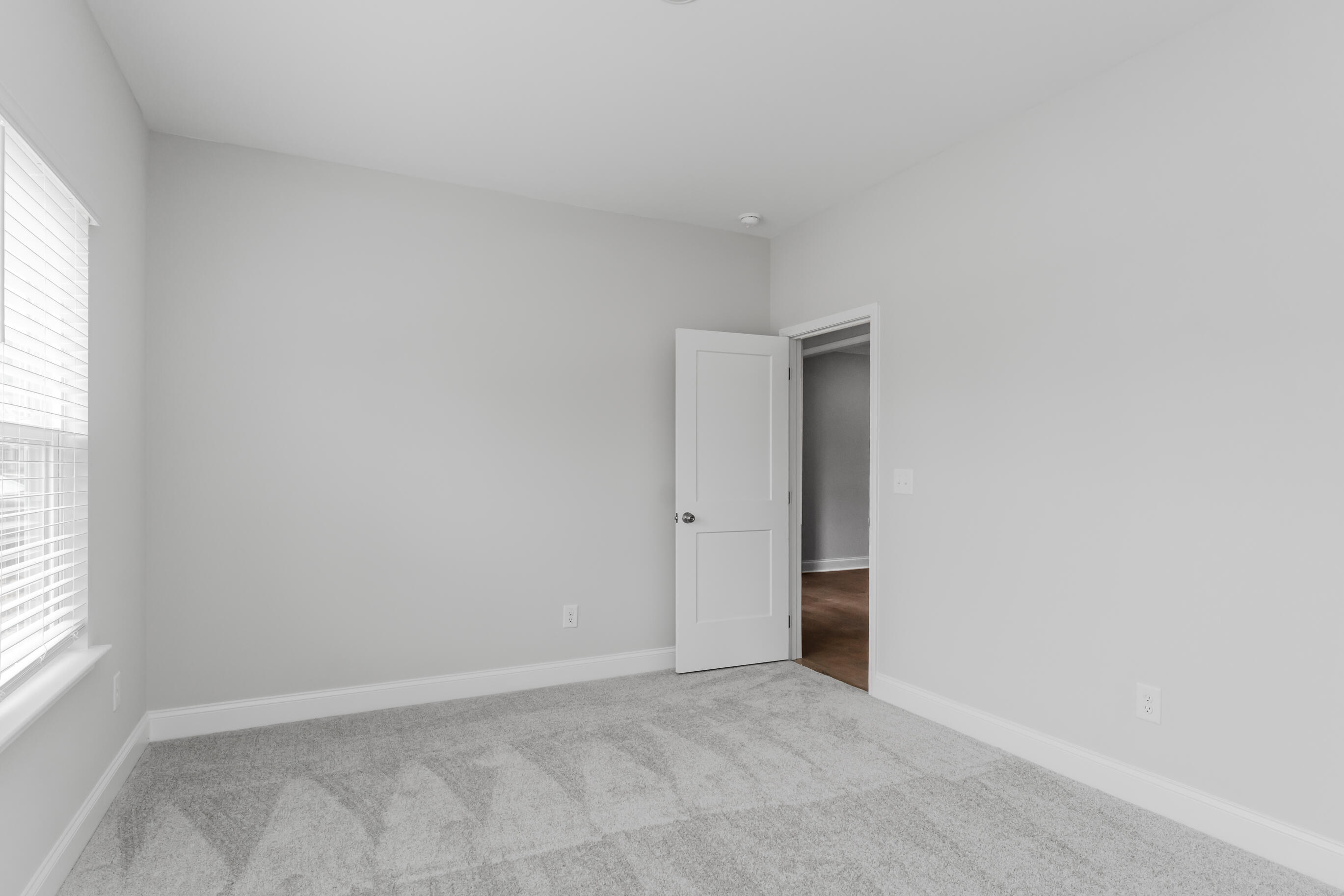 8712 Knolling Loop, 49