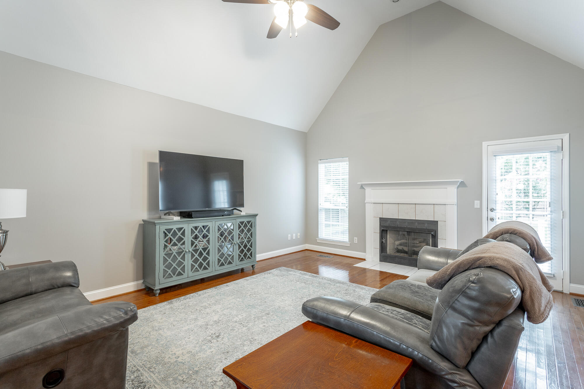 2435 Chimney Lake Circle