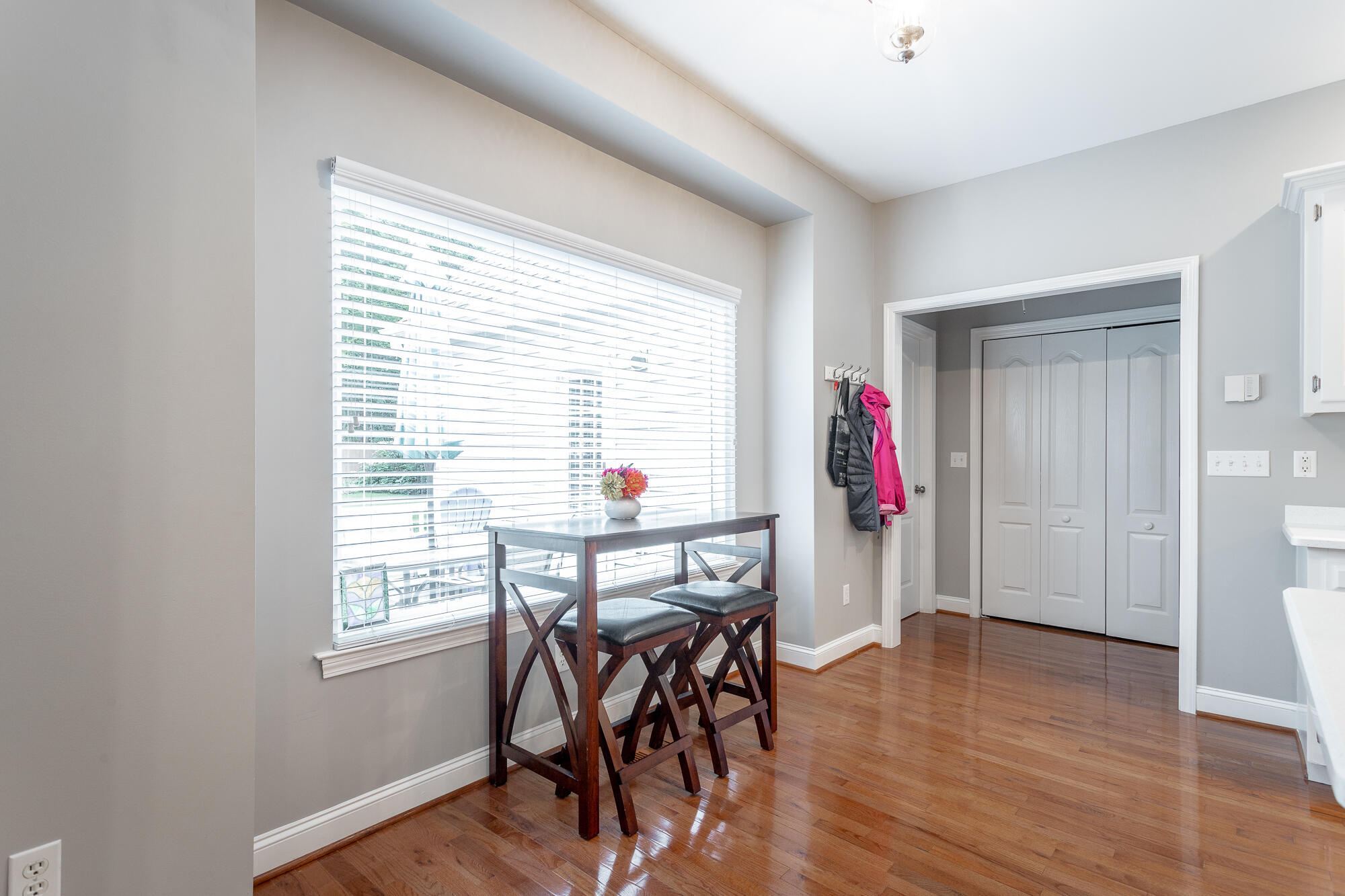 2435 Chimney Lake Circle